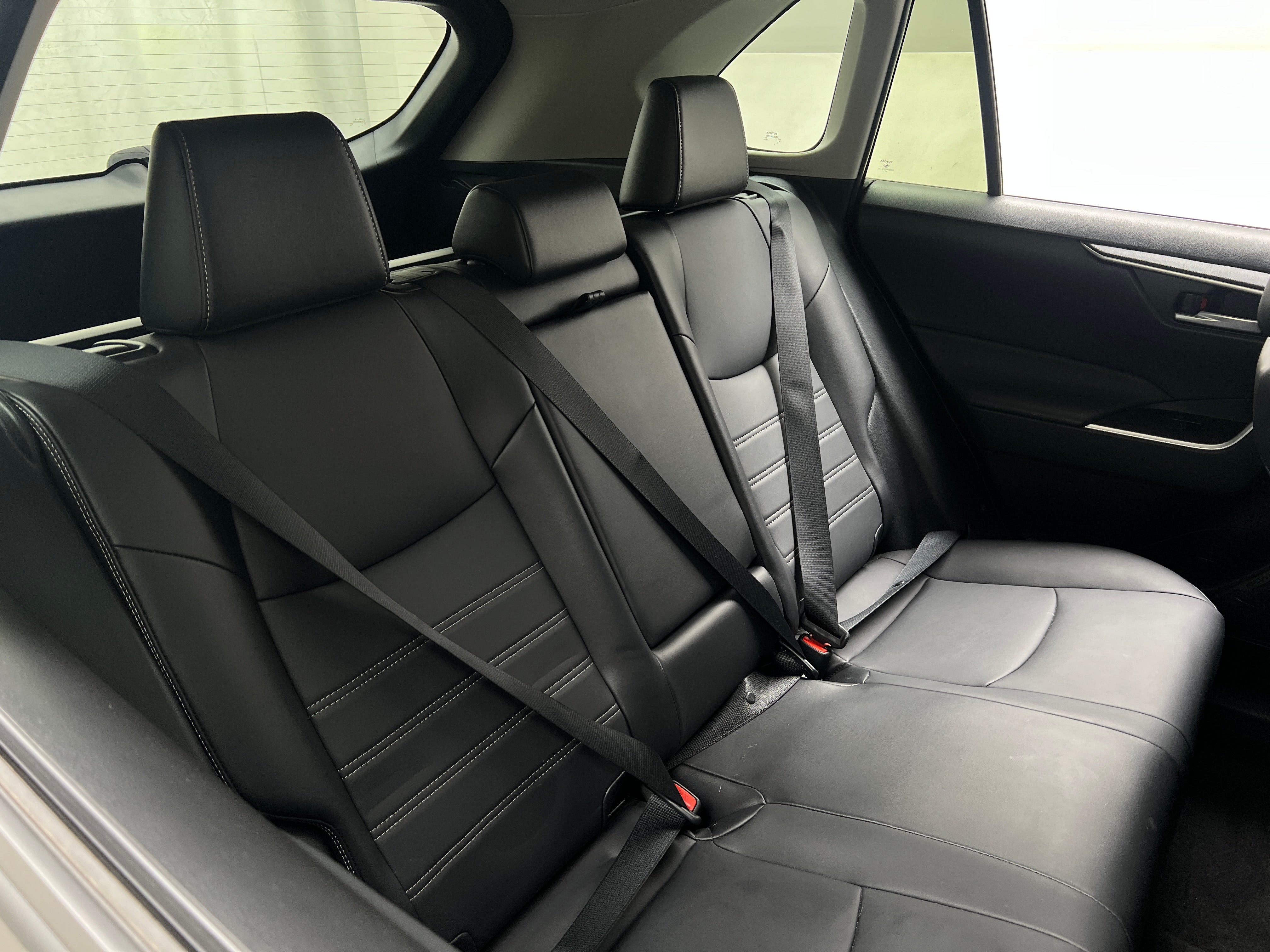 2023 Toyota RAV4 XLE Premium 5