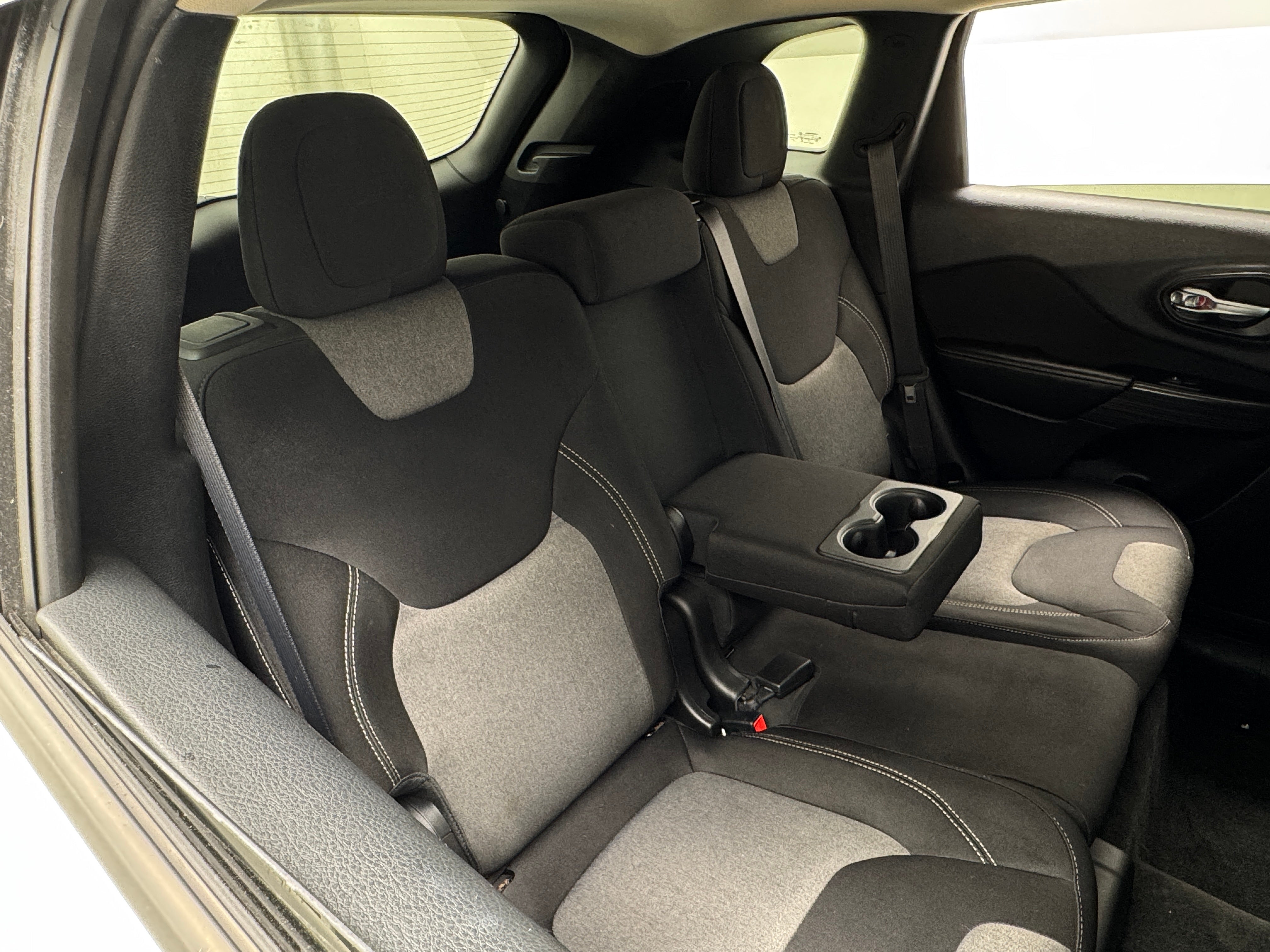 2015 Jeep Cherokee Sport 6