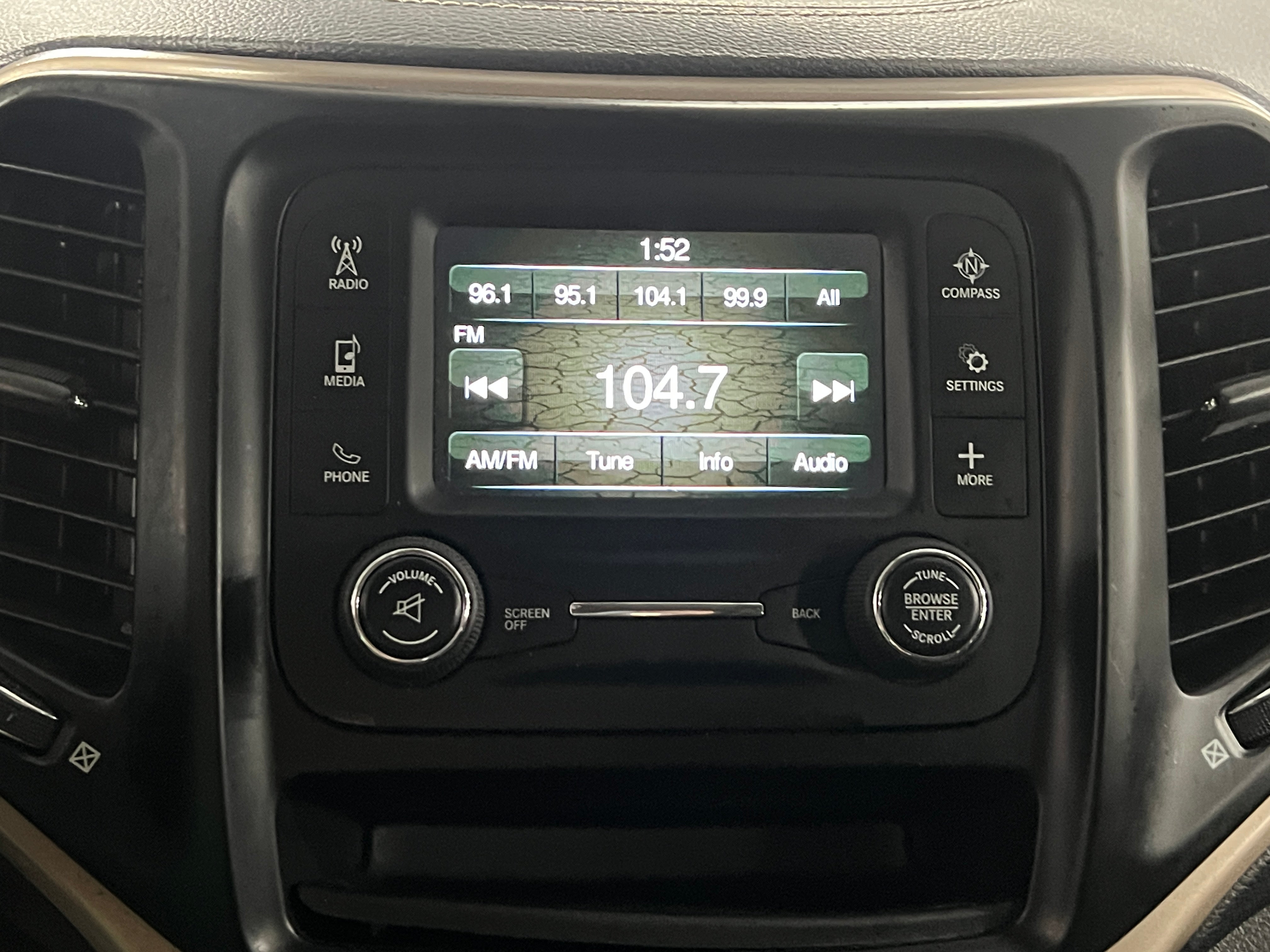 2015 Jeep Cherokee Sport 4