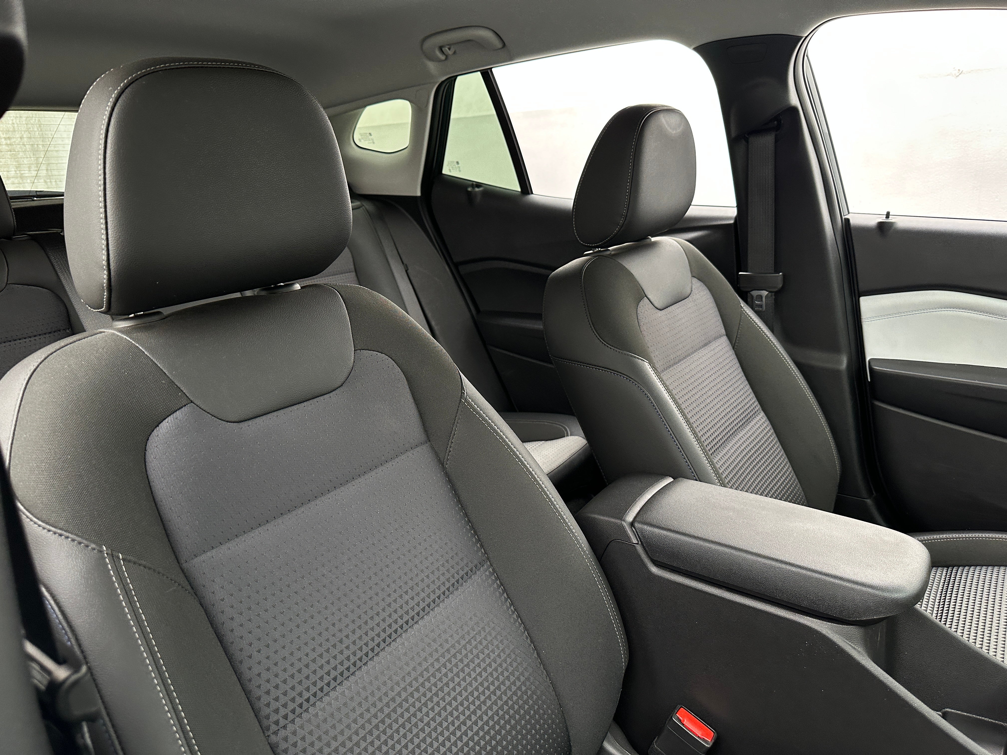 2025 Chevrolet Trax LT 2