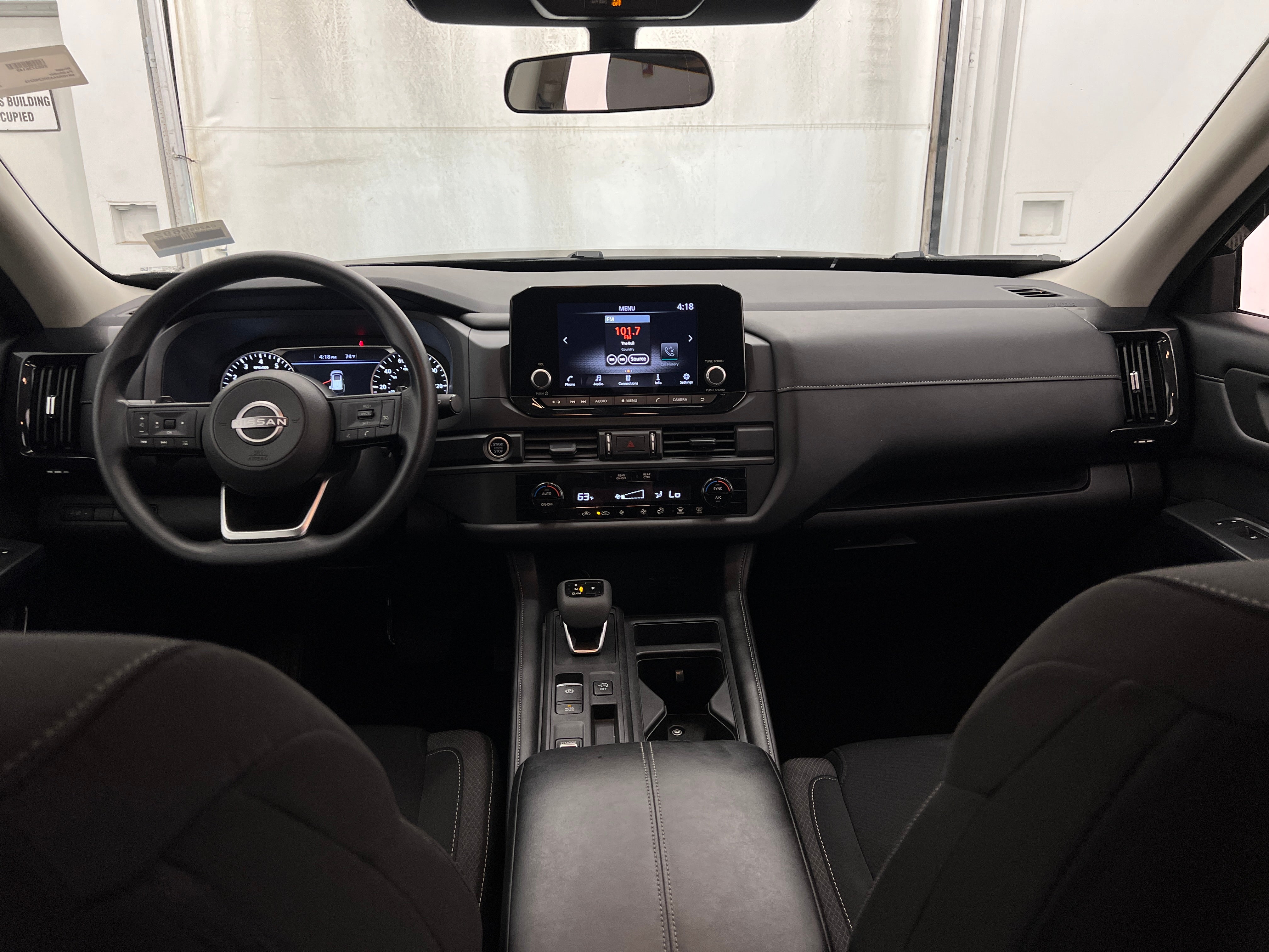 2024 Nissan Pathfinder S 3