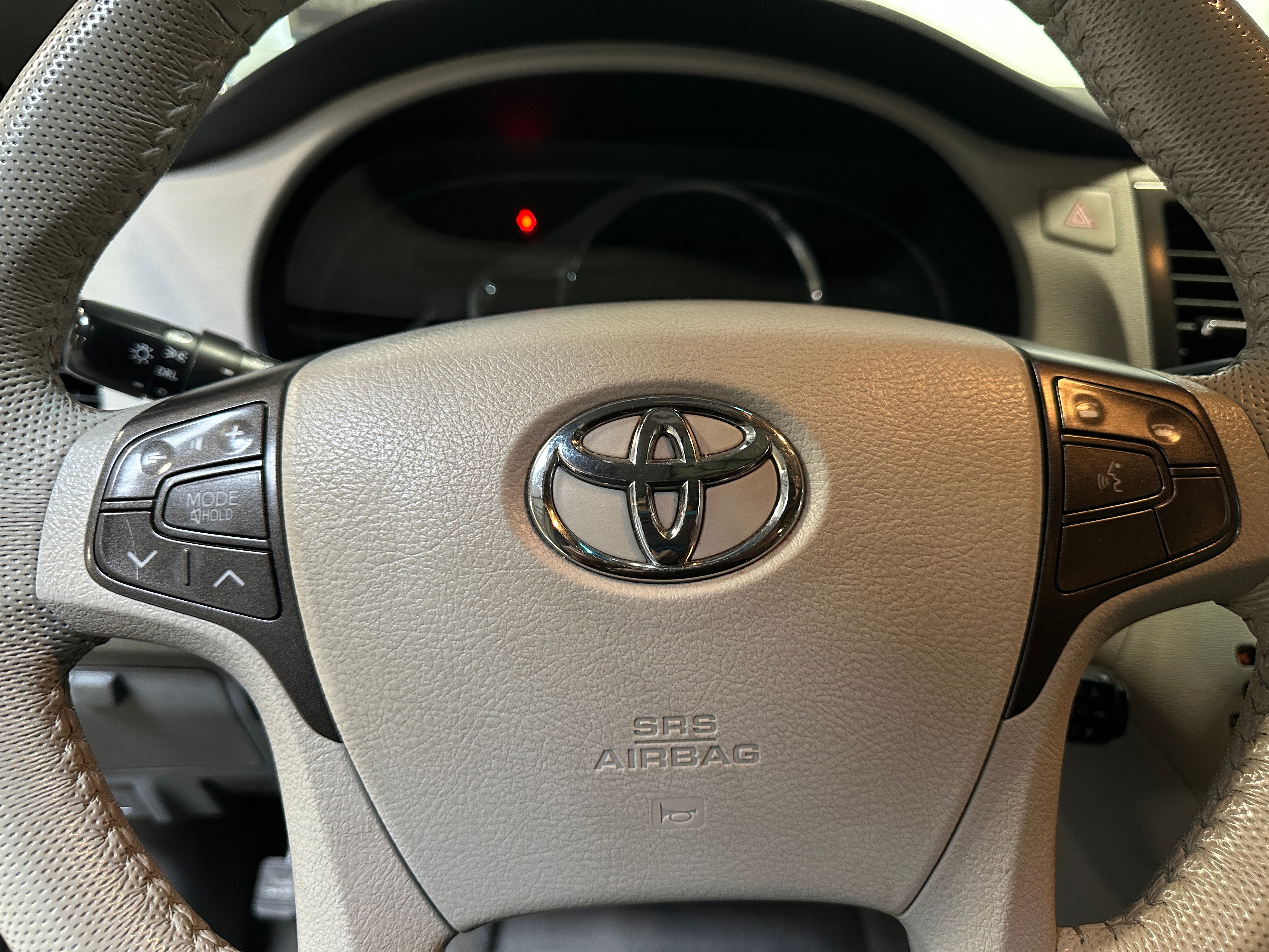 2011 Toyota Sienna XLE 4