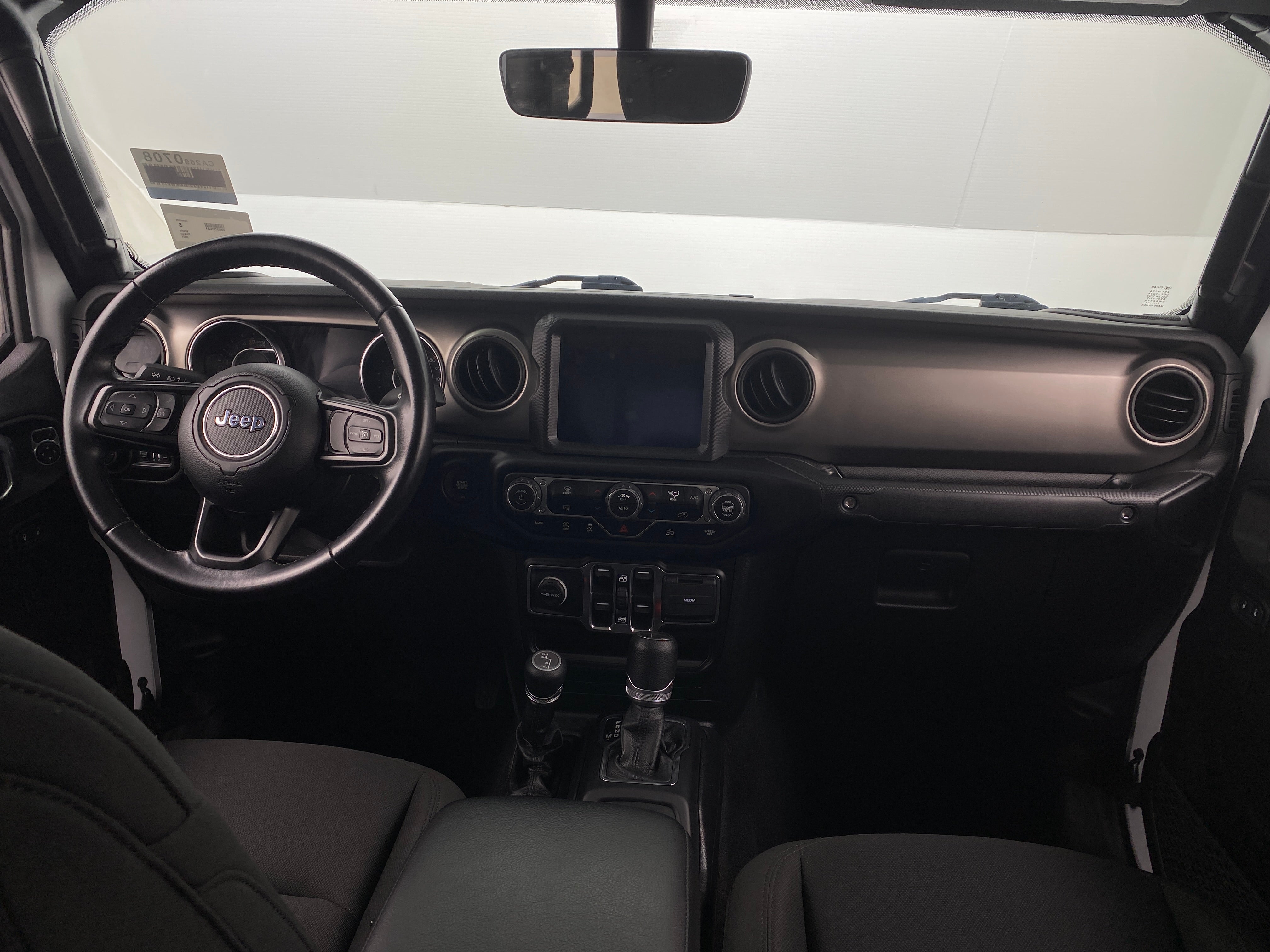 2021 Jeep Gladiator Willys 3