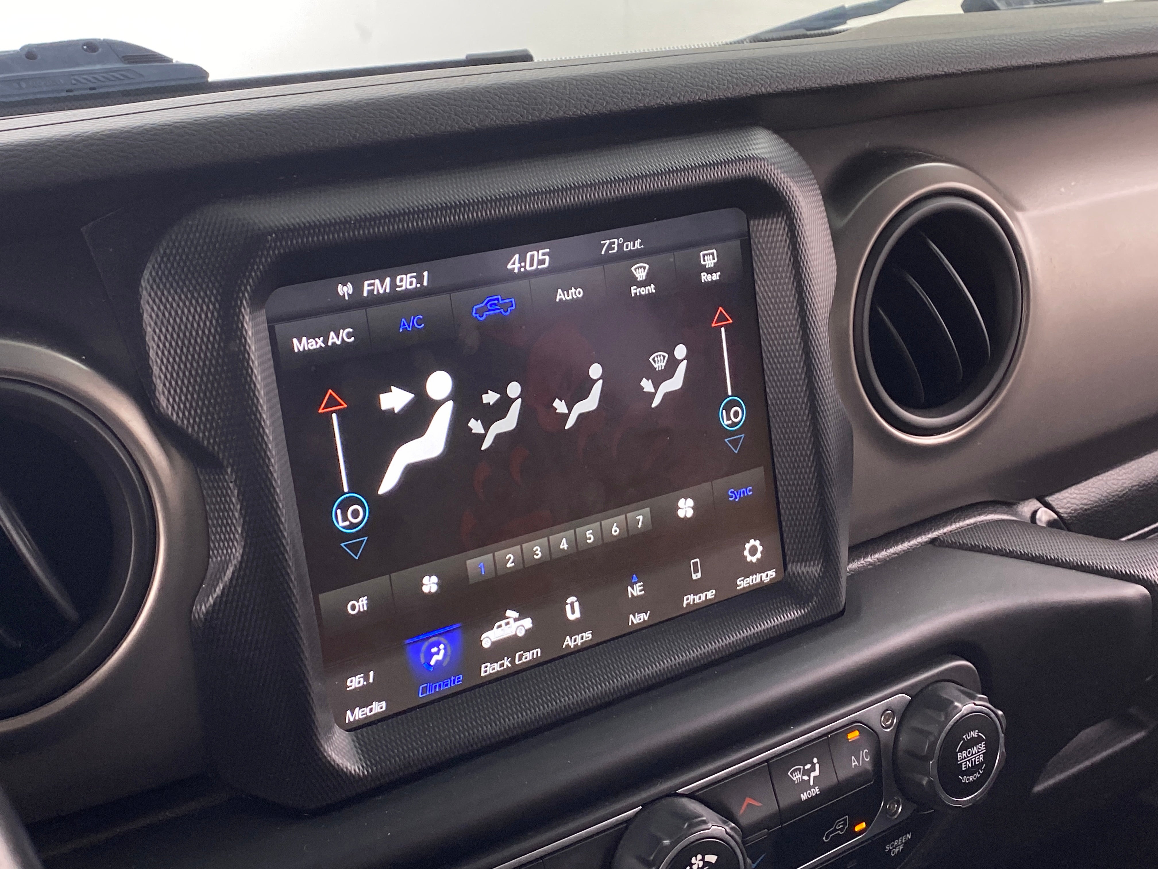 2021 Jeep Gladiator Willys 4