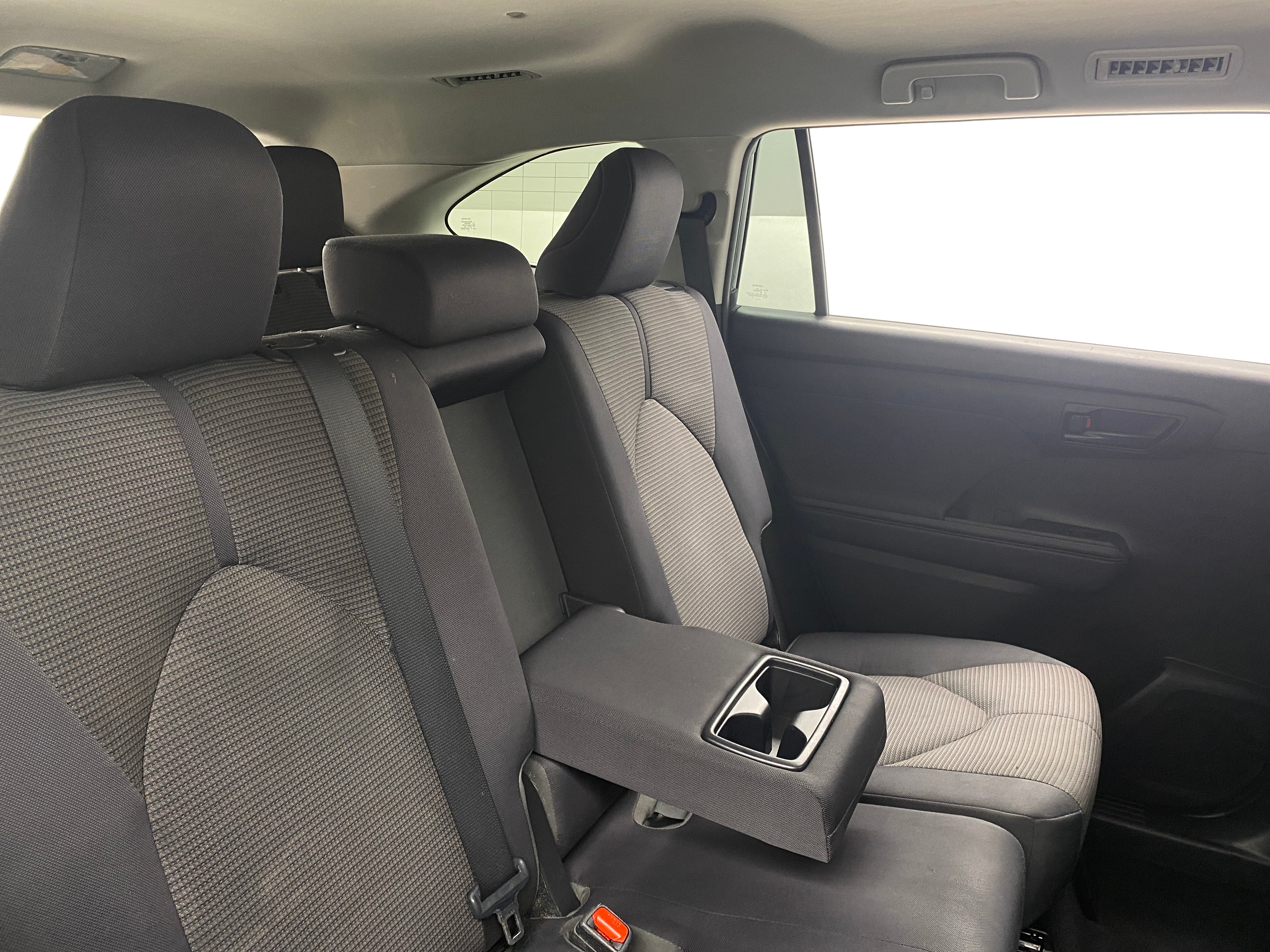 2021 Toyota Highlander LE 6