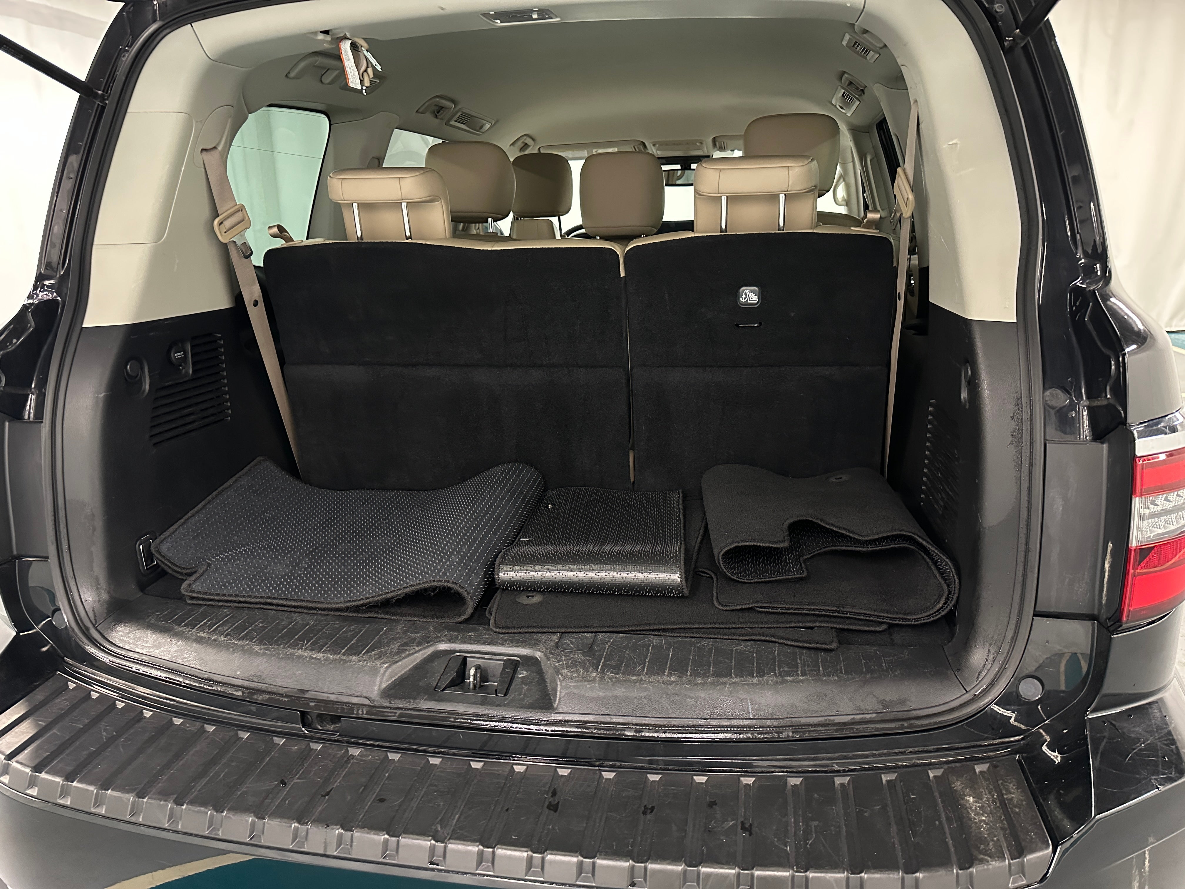 2023 Nissan Armada SV 6