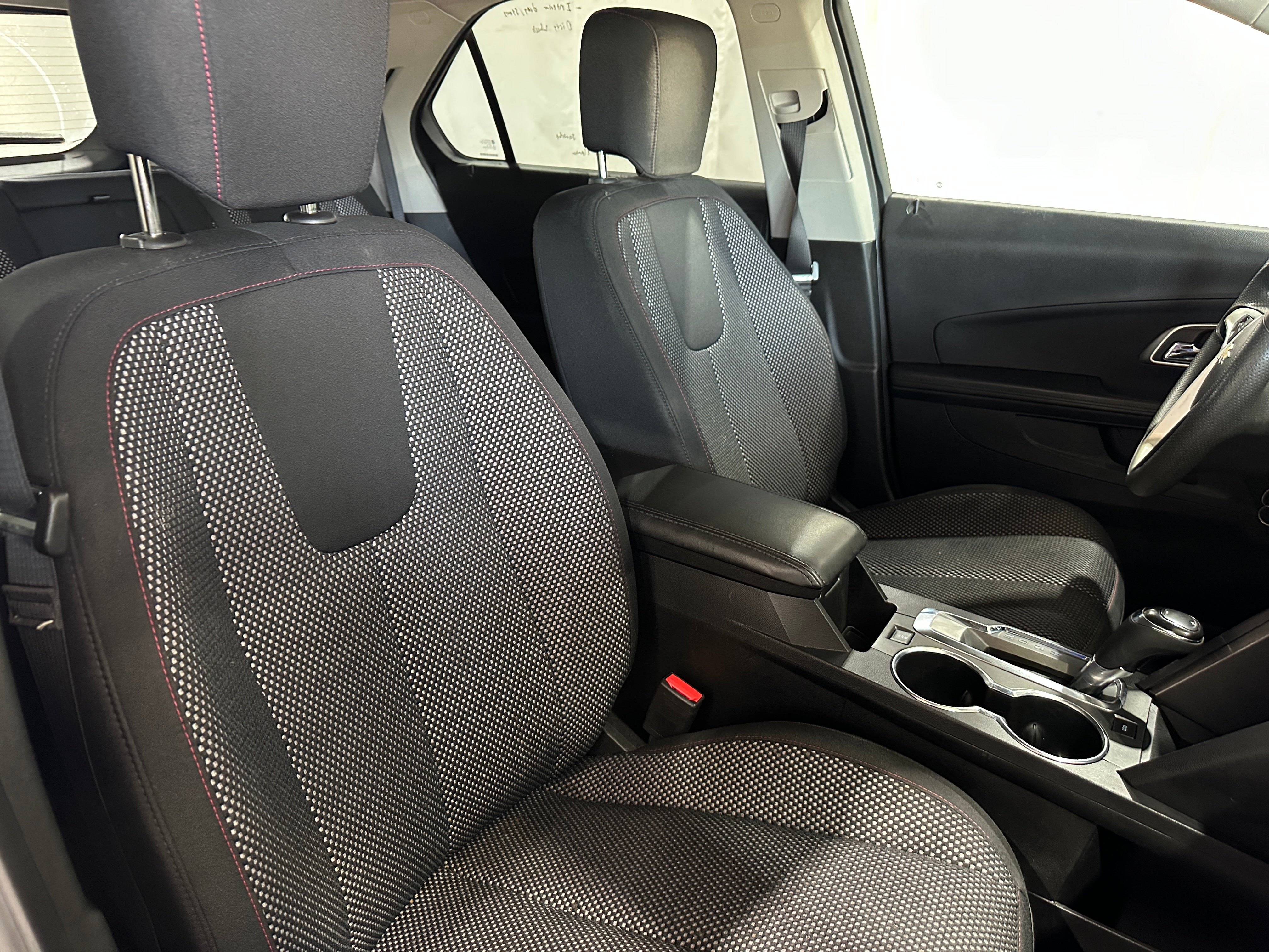 2017 Chevrolet Equinox LT 2