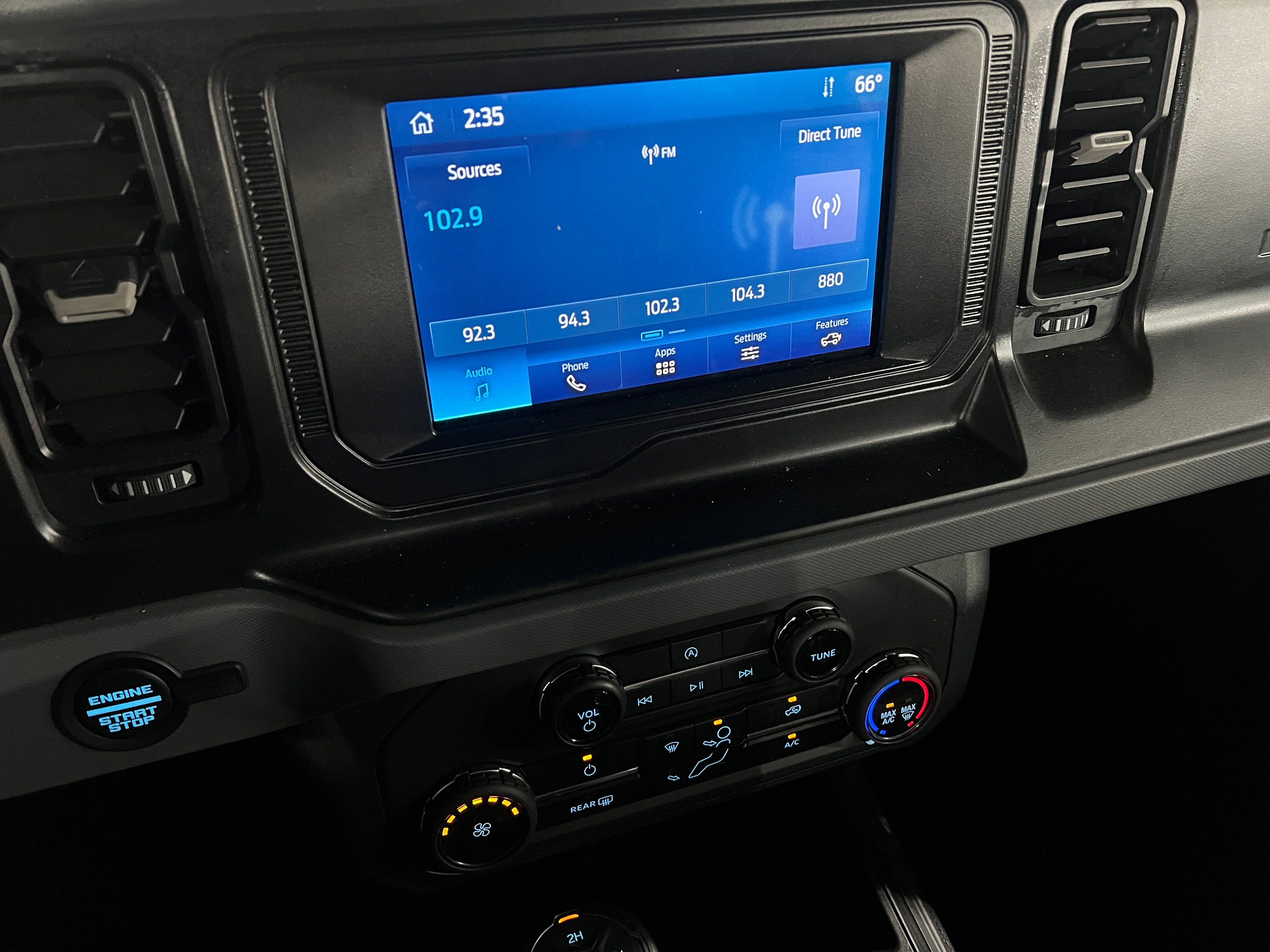 2023 Ford Bronco Base 3