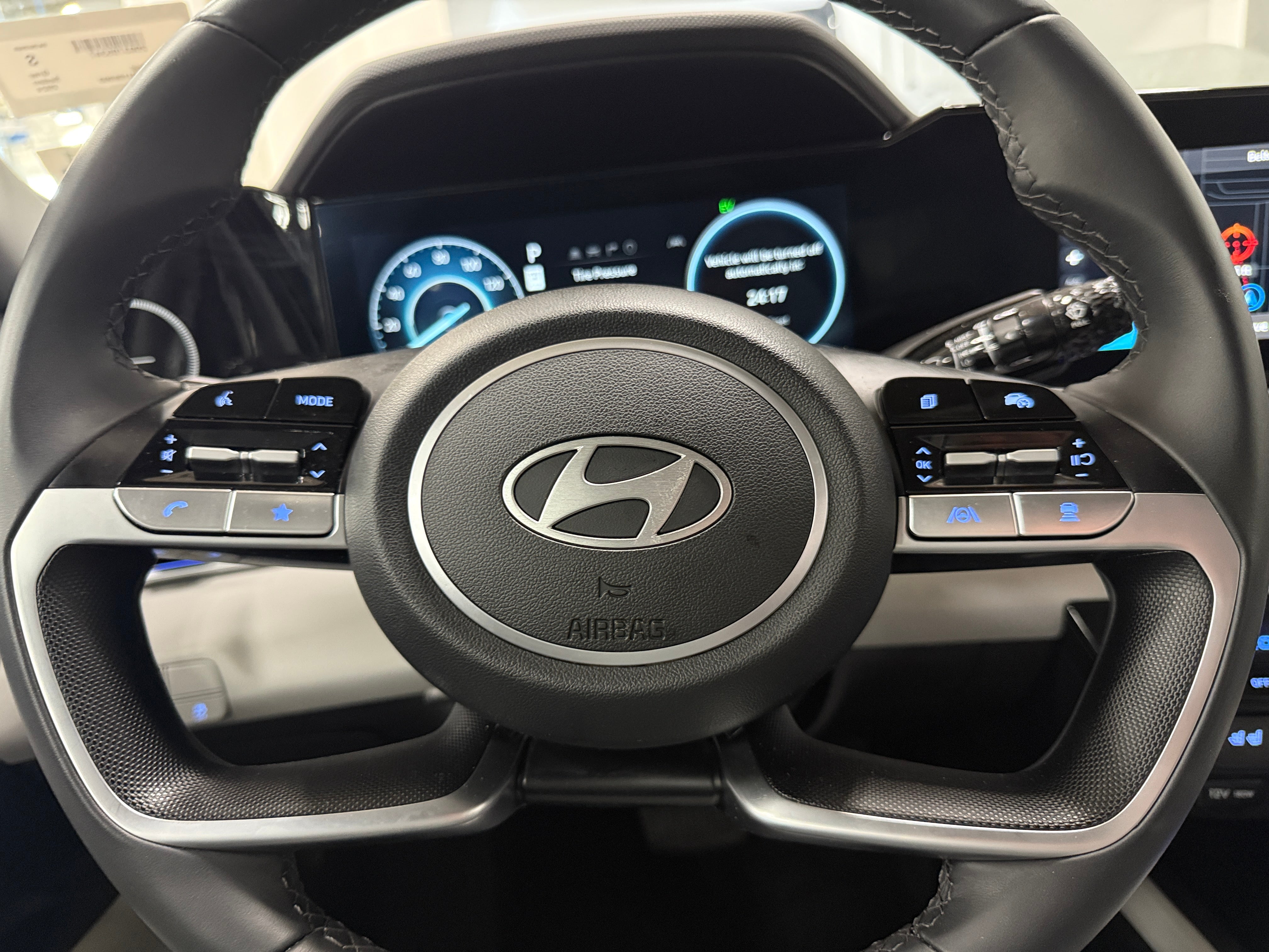 2024 Hyundai Elantra Limited Edition 4