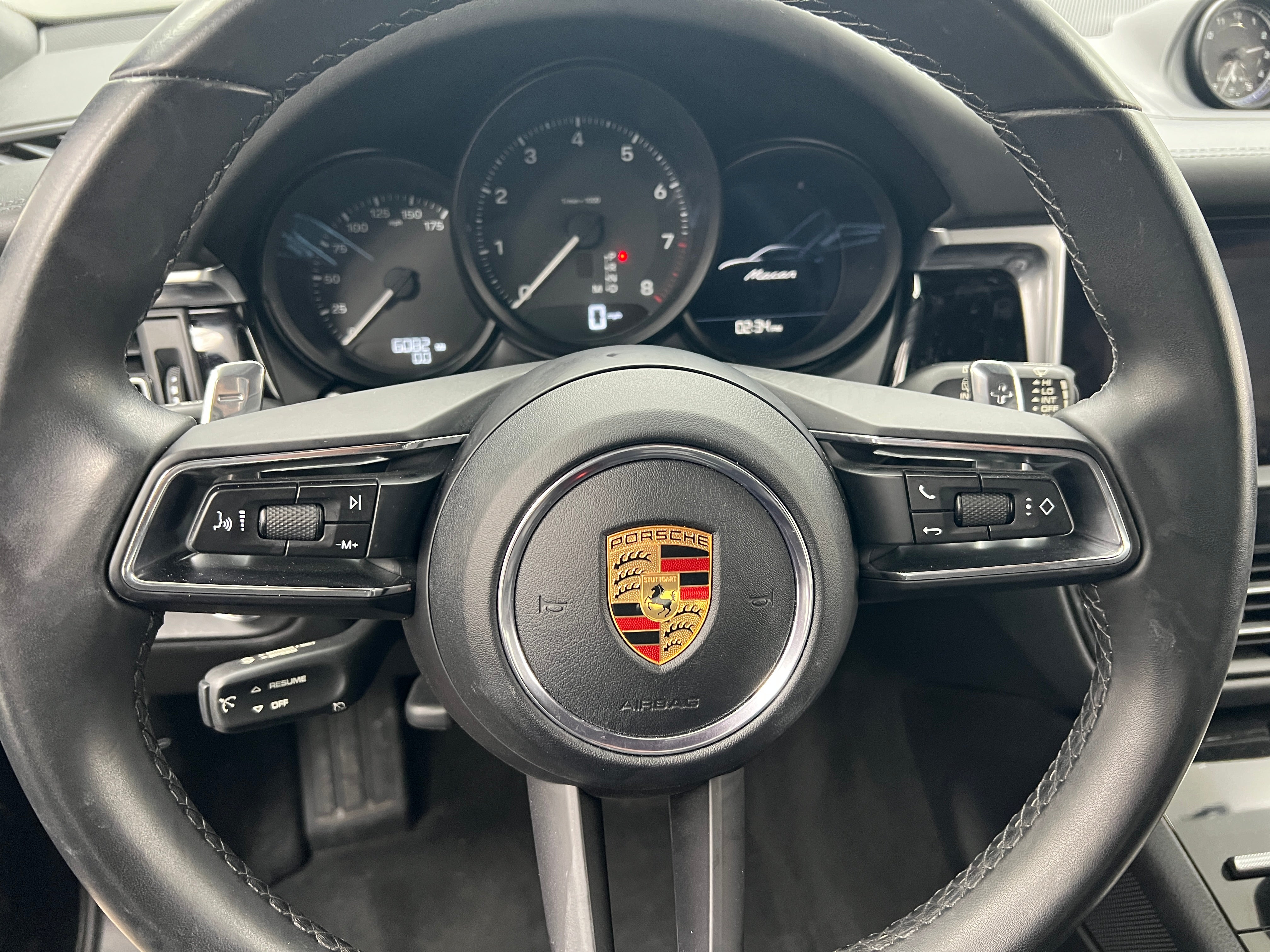 2022 Porsche Macan Base 5