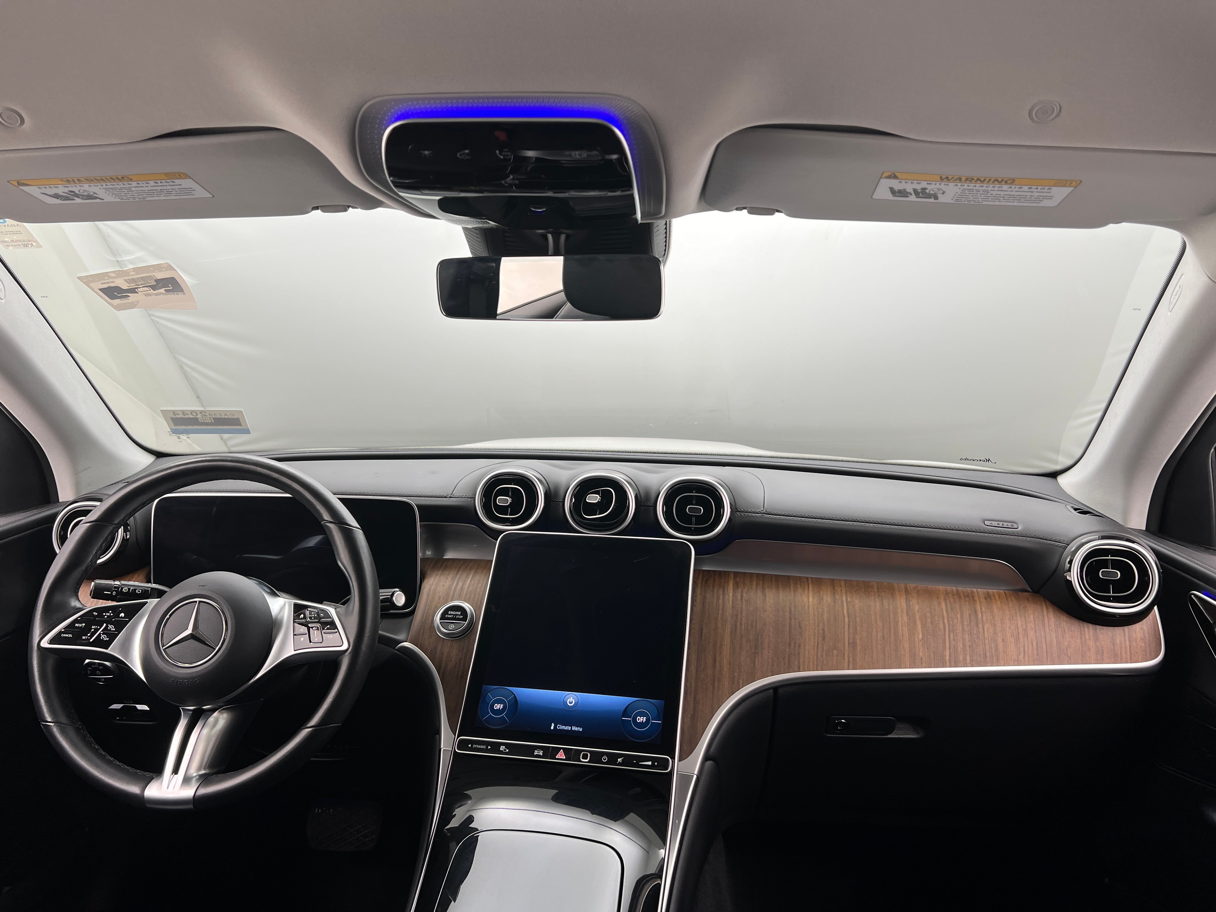 2023 Mercedes-Benz GLC 300 2