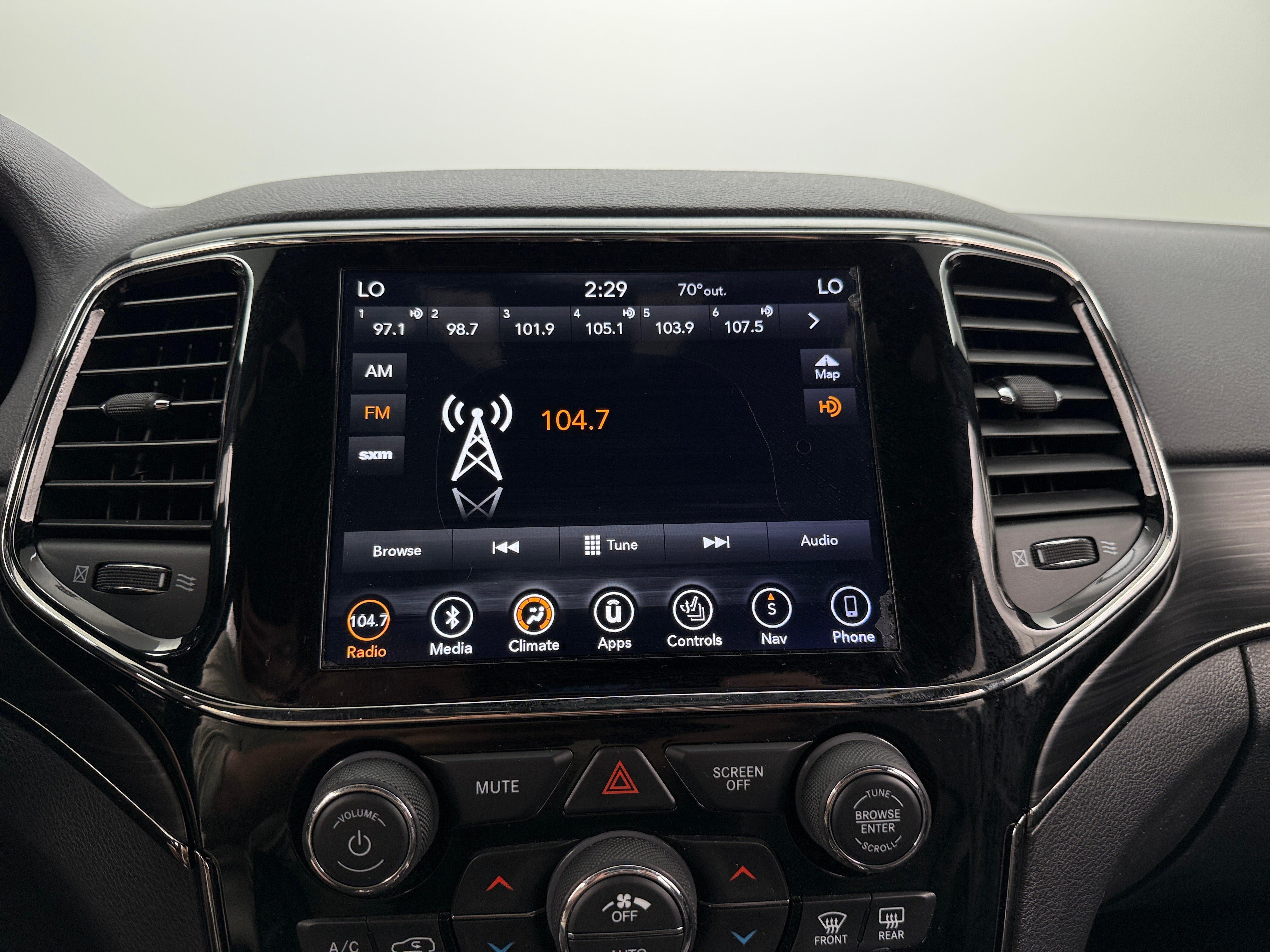 2019 Jeep Grand Cherokee Limited Edition 3