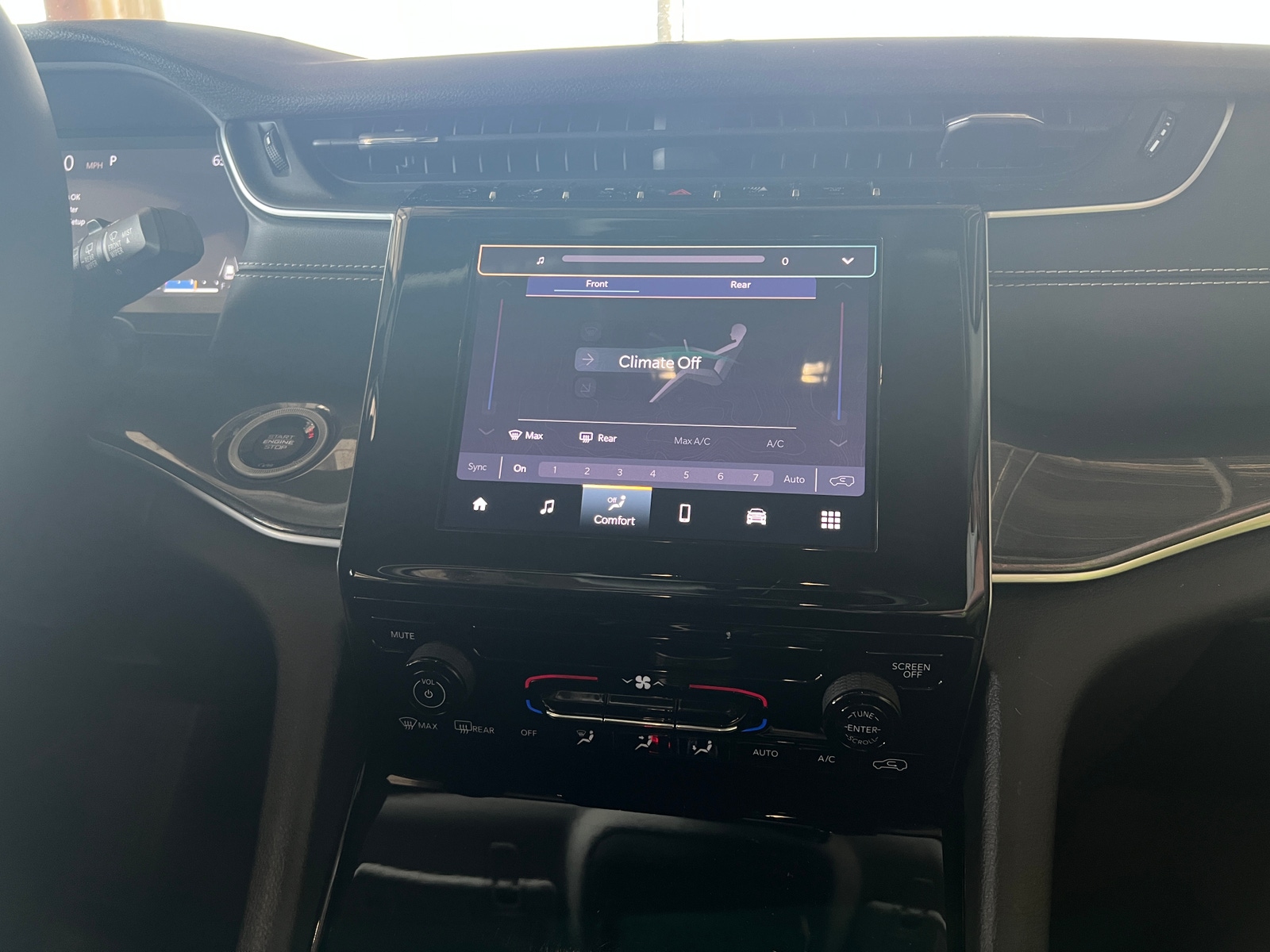 Thumbnail: 2023 Jeep Grand Cherokee L - 4