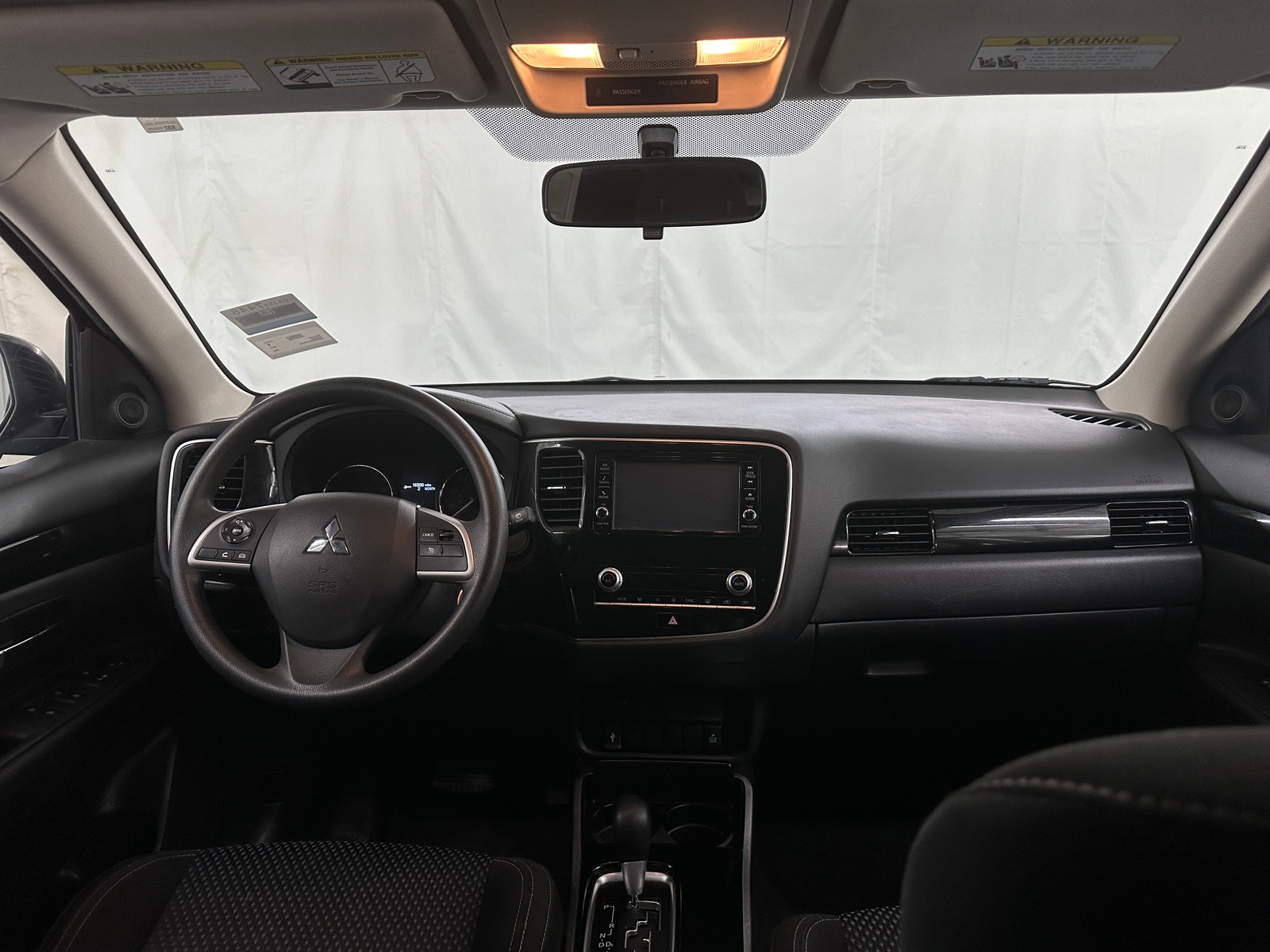 Thumbnail: 2020 Mitsubishi Outlander - 3