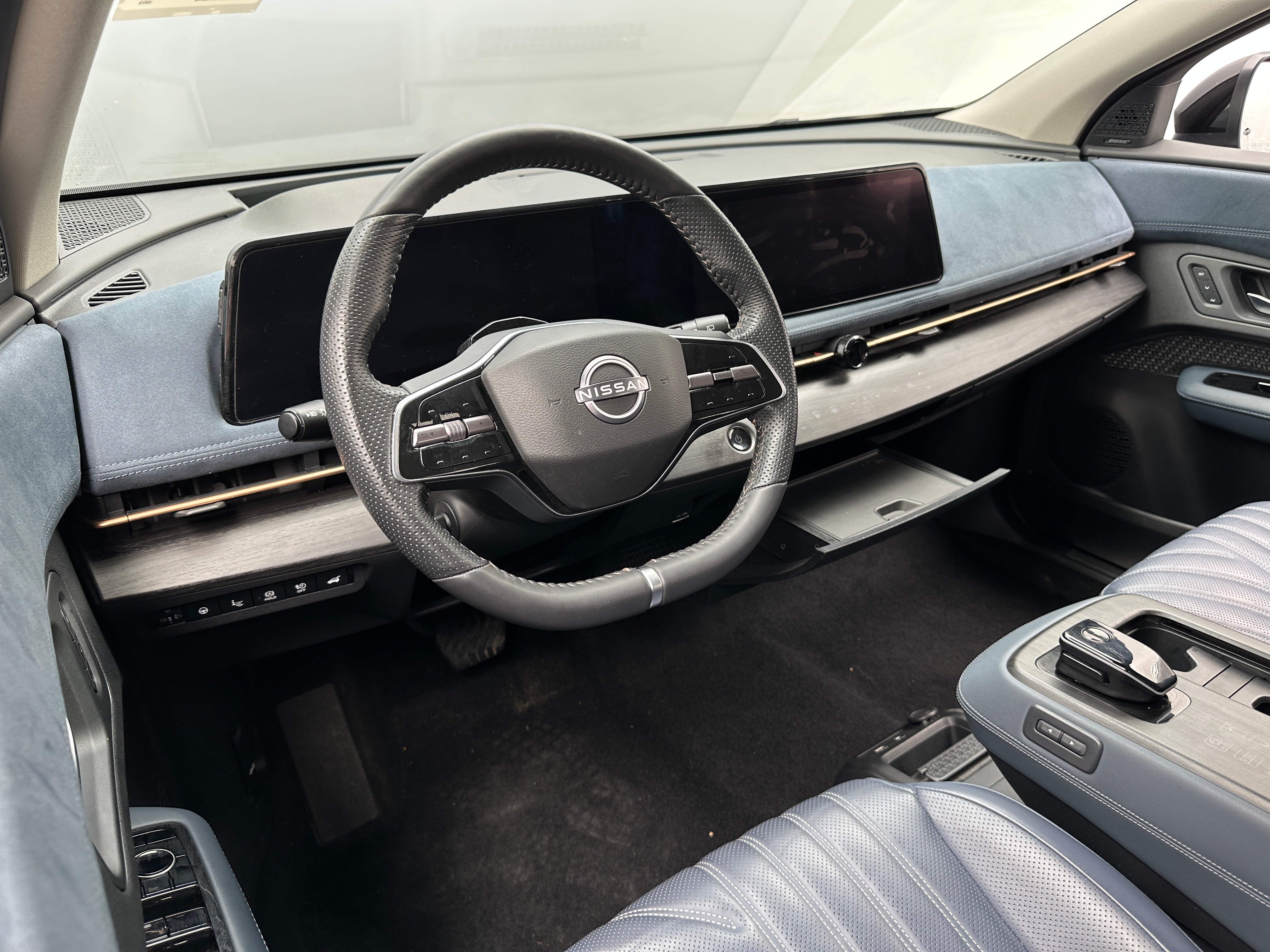 2023 Nissan Ariya Platinum+ 2
