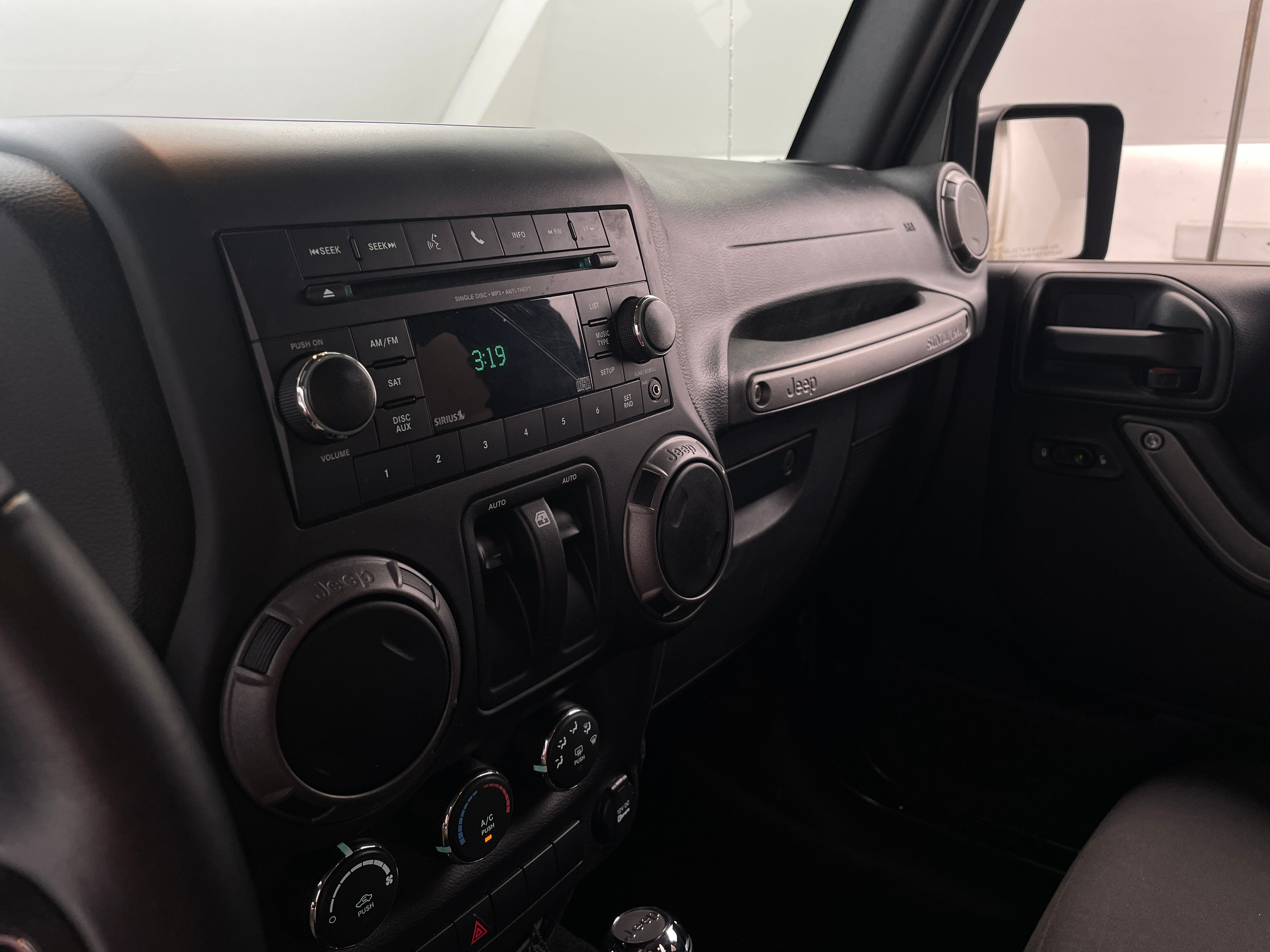 2017 Jeep Wrangler Sport S 3