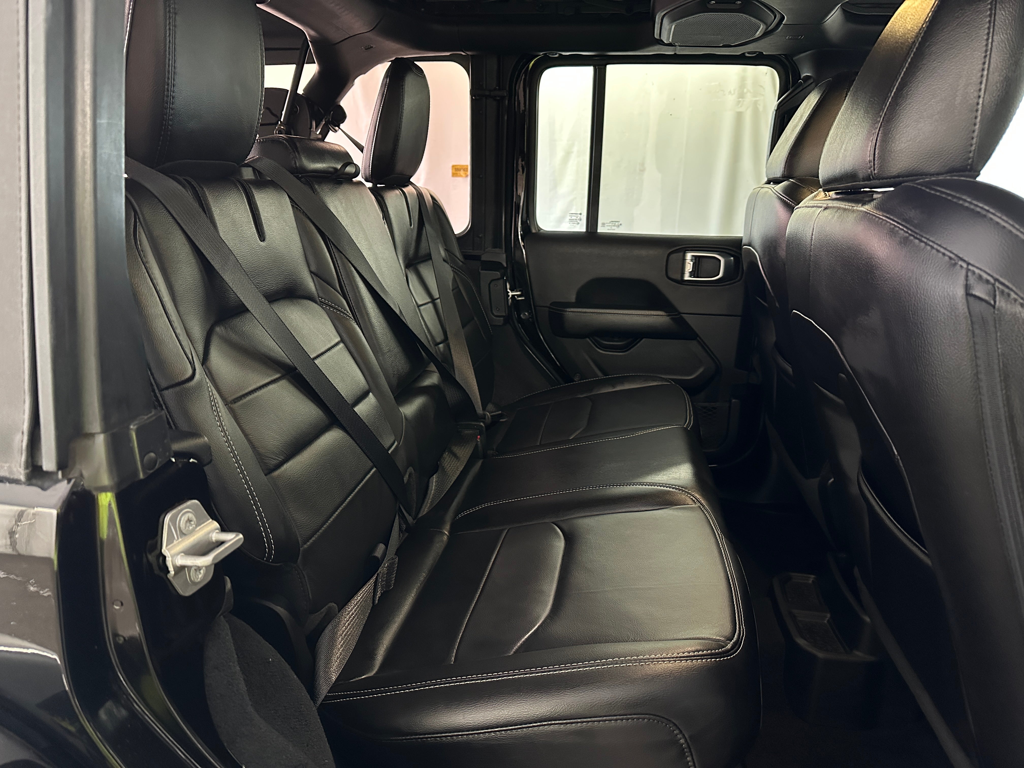 2022 Jeep Wrangler Unlimited Sahara 4xe 5
