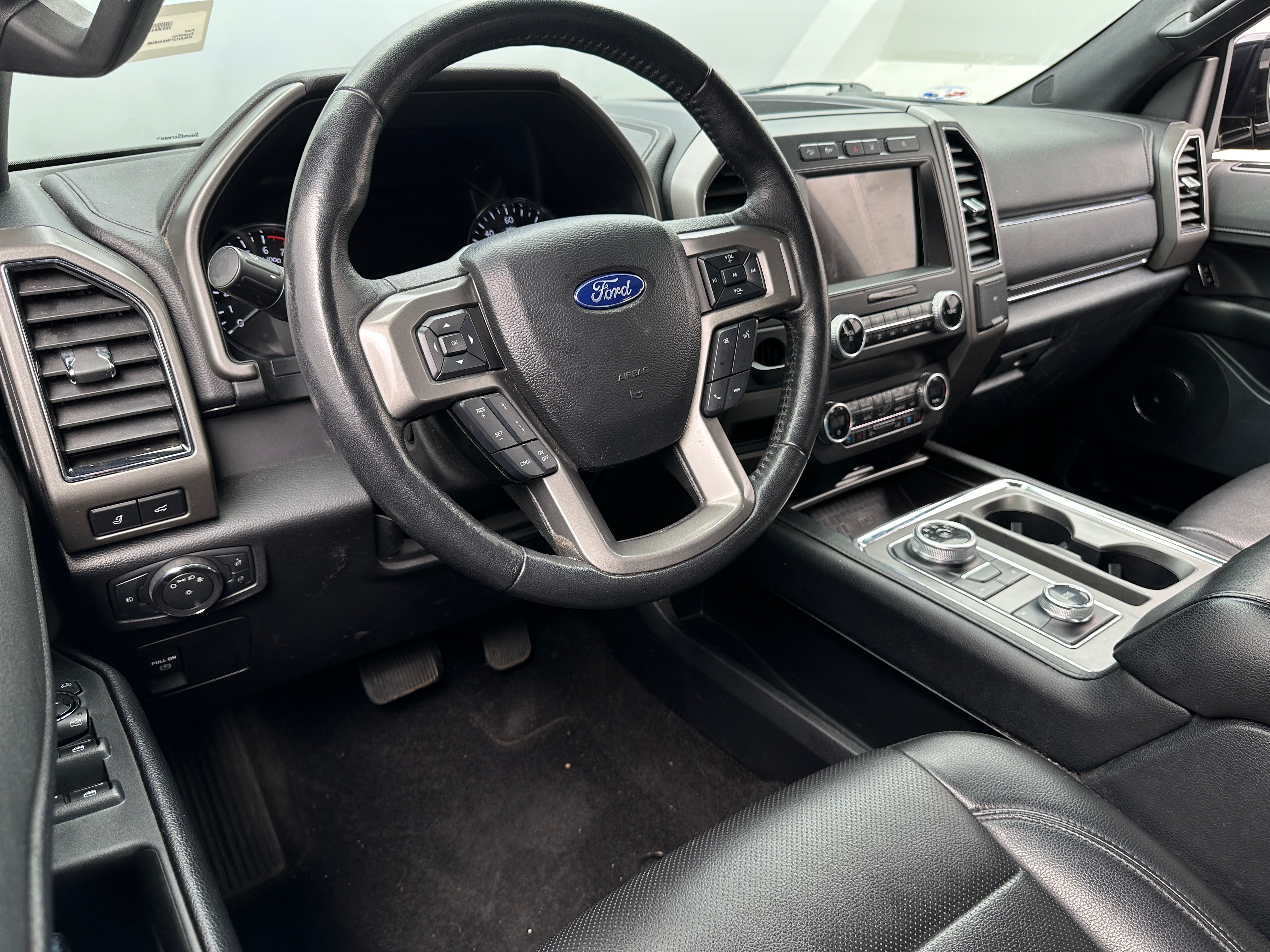 2021 Ford Expedition XLT 2