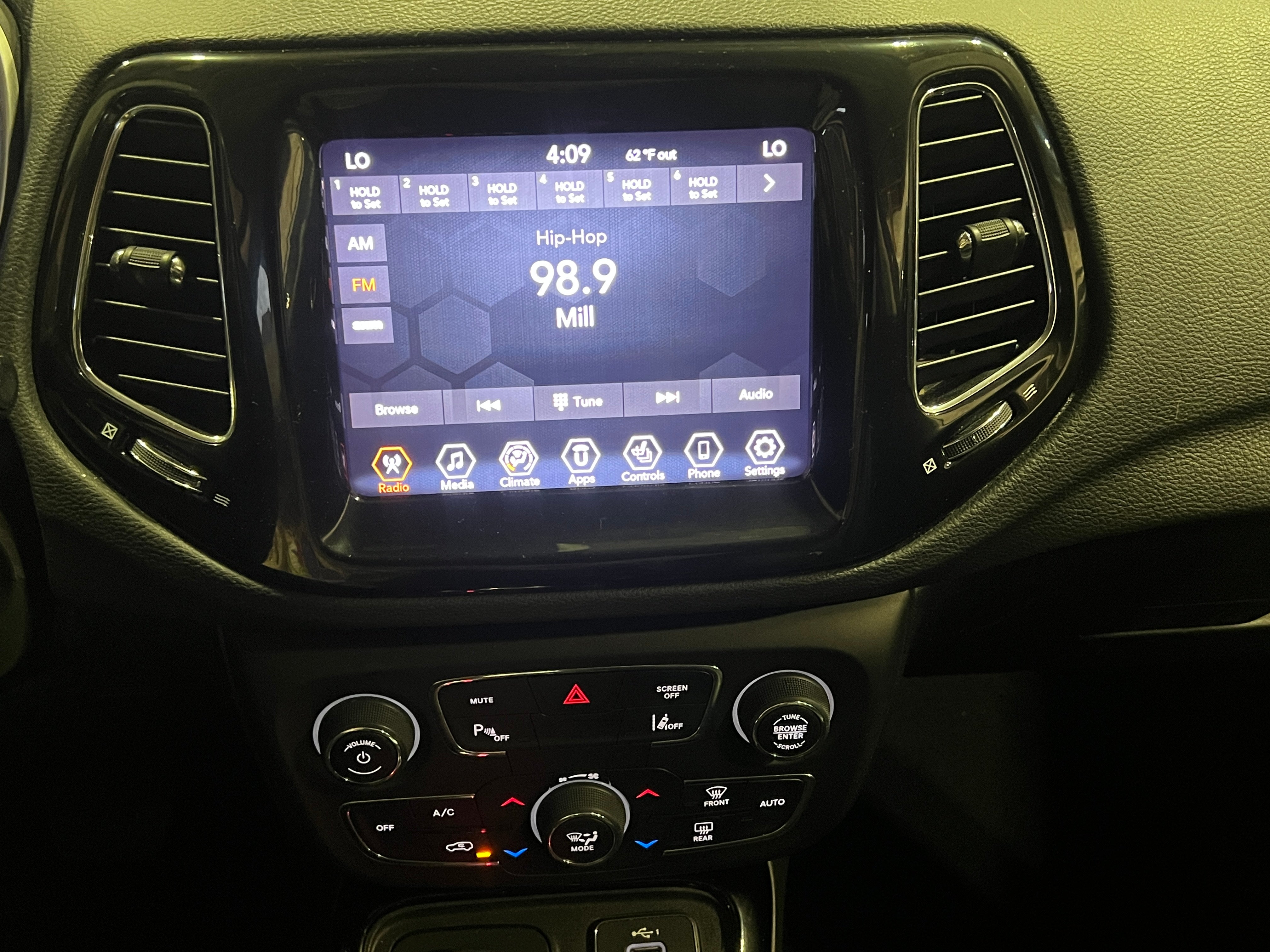 2021 Jeep Compass Limited 3