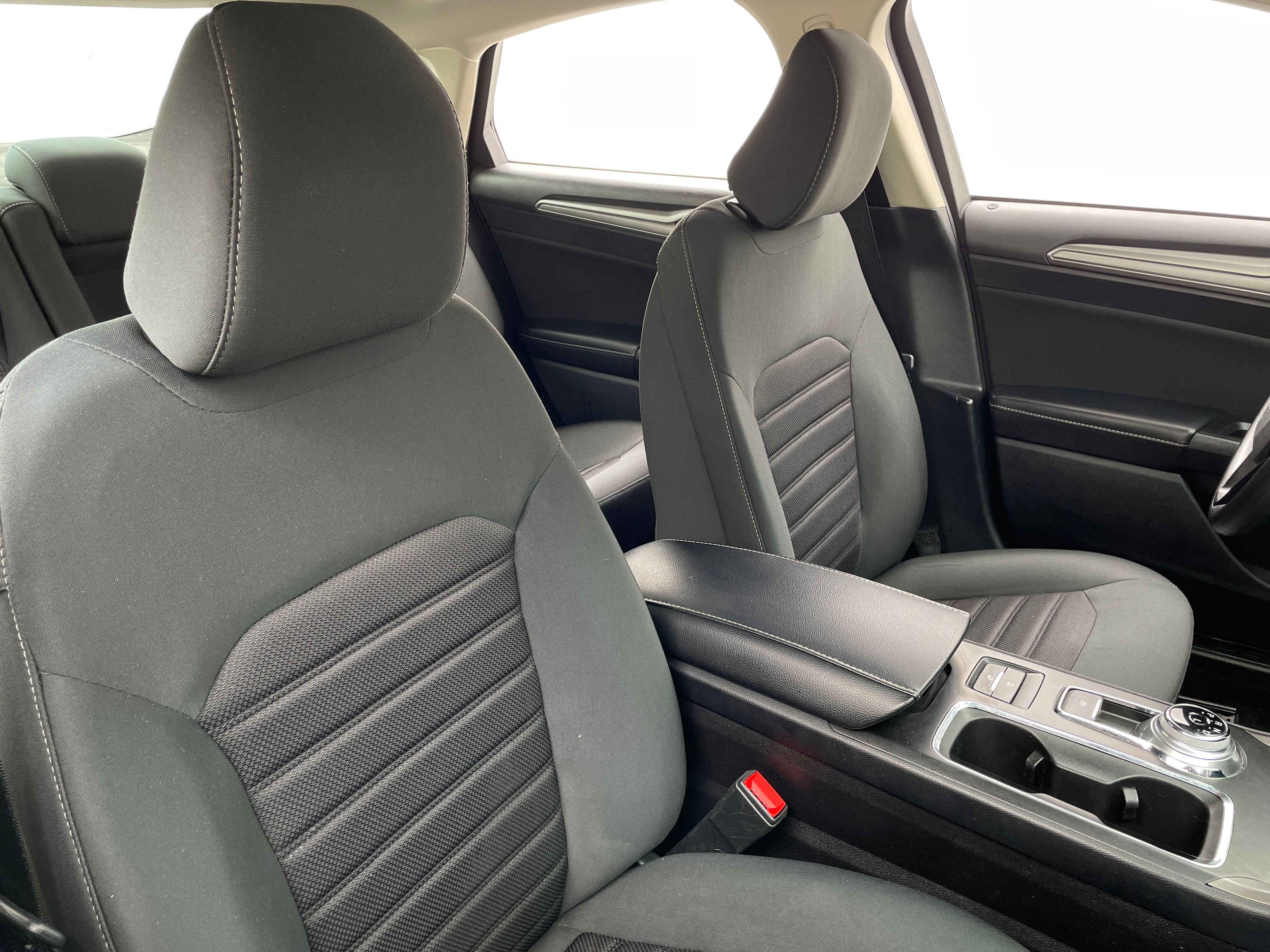 2020 Ford Fusion  2
