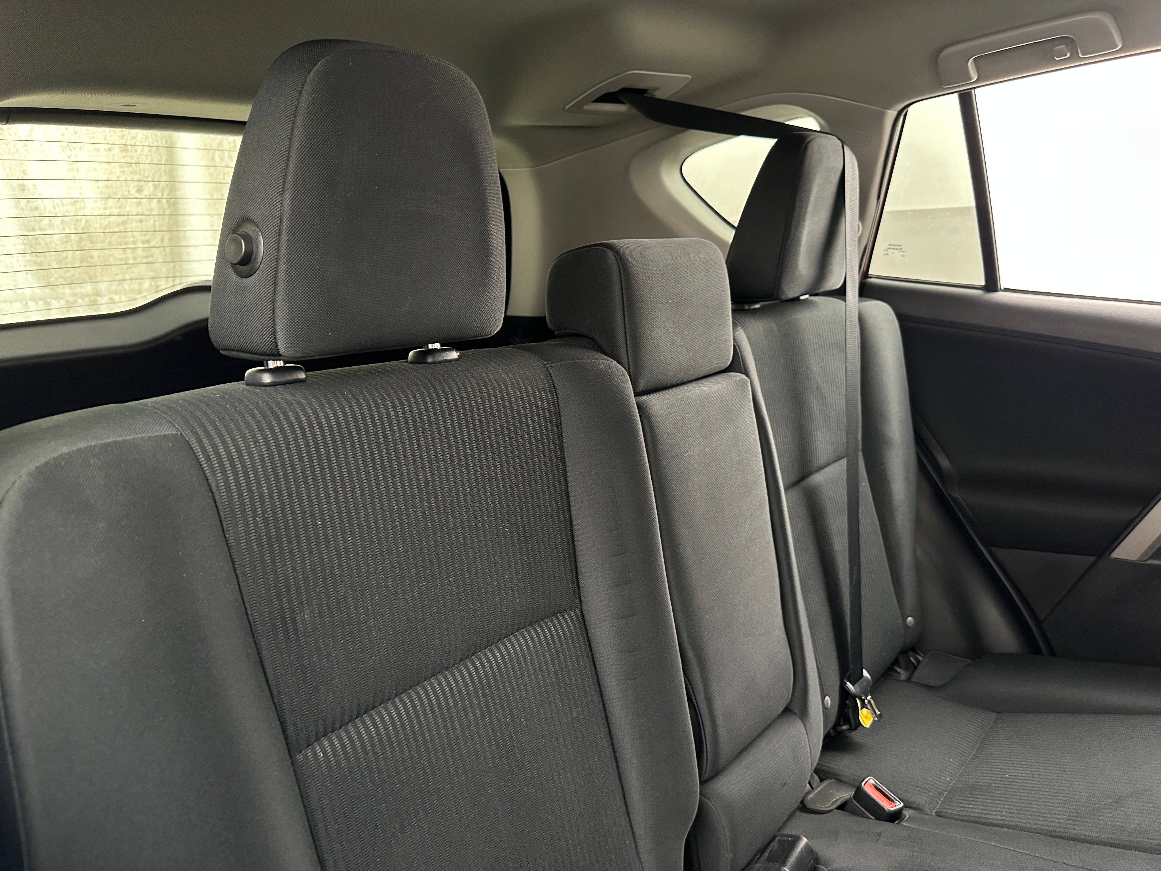 2018 Toyota RAV4 LE 6