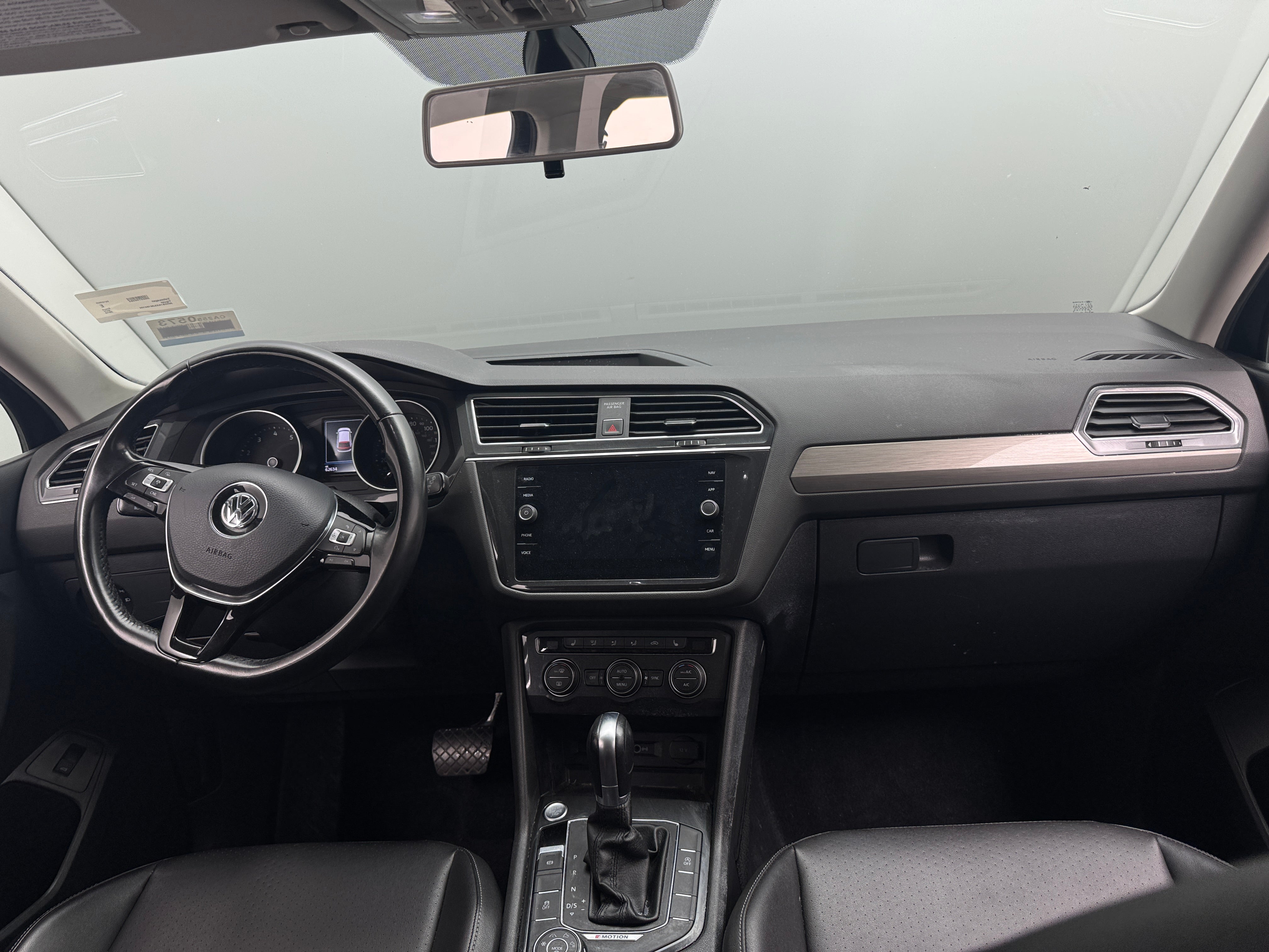 2018 Volkswagen Tiguan SEL 2