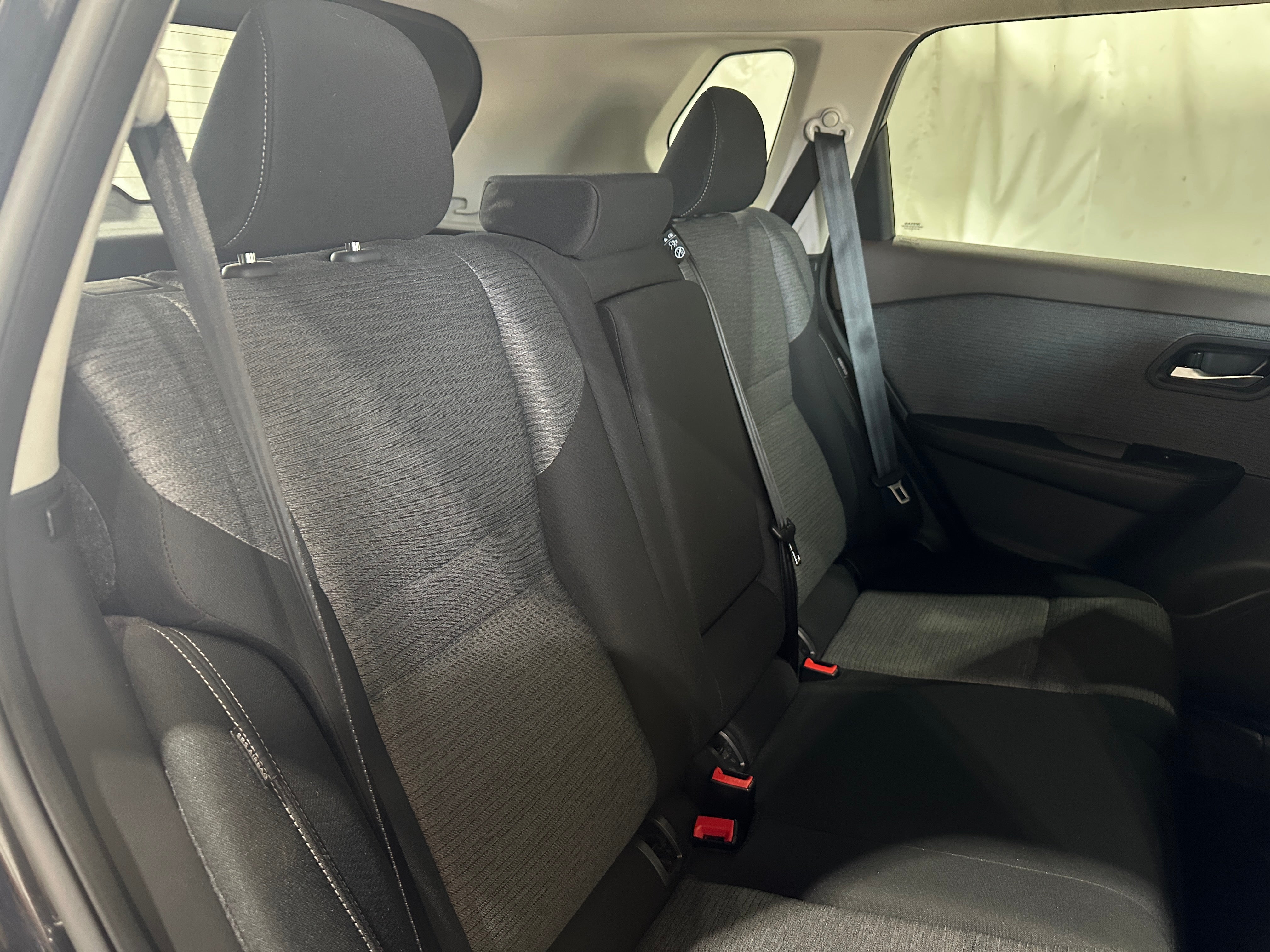2023 Nissan Rogue SV 6