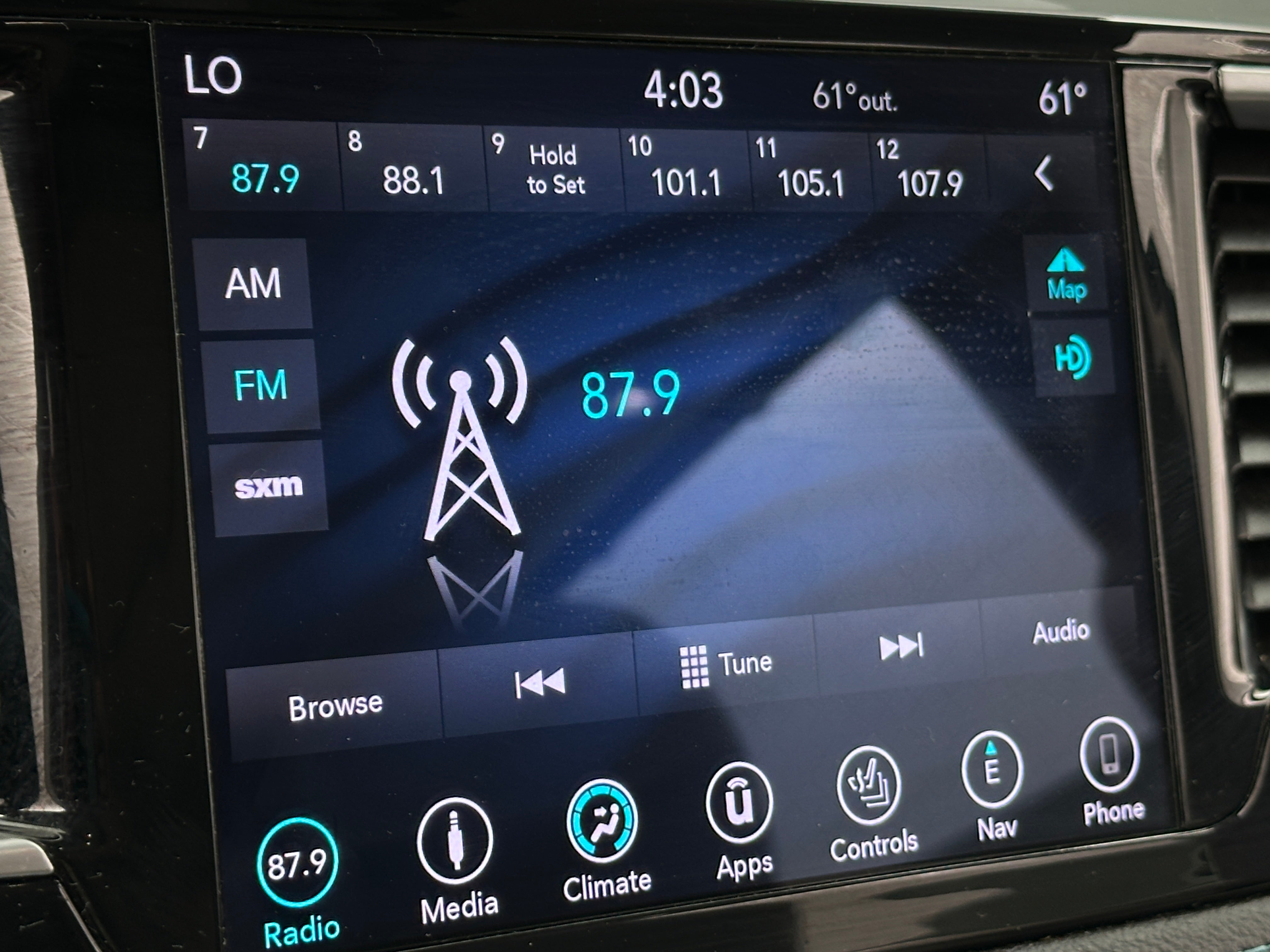 2018 Chrysler Pacifica Hybrid Limited 3