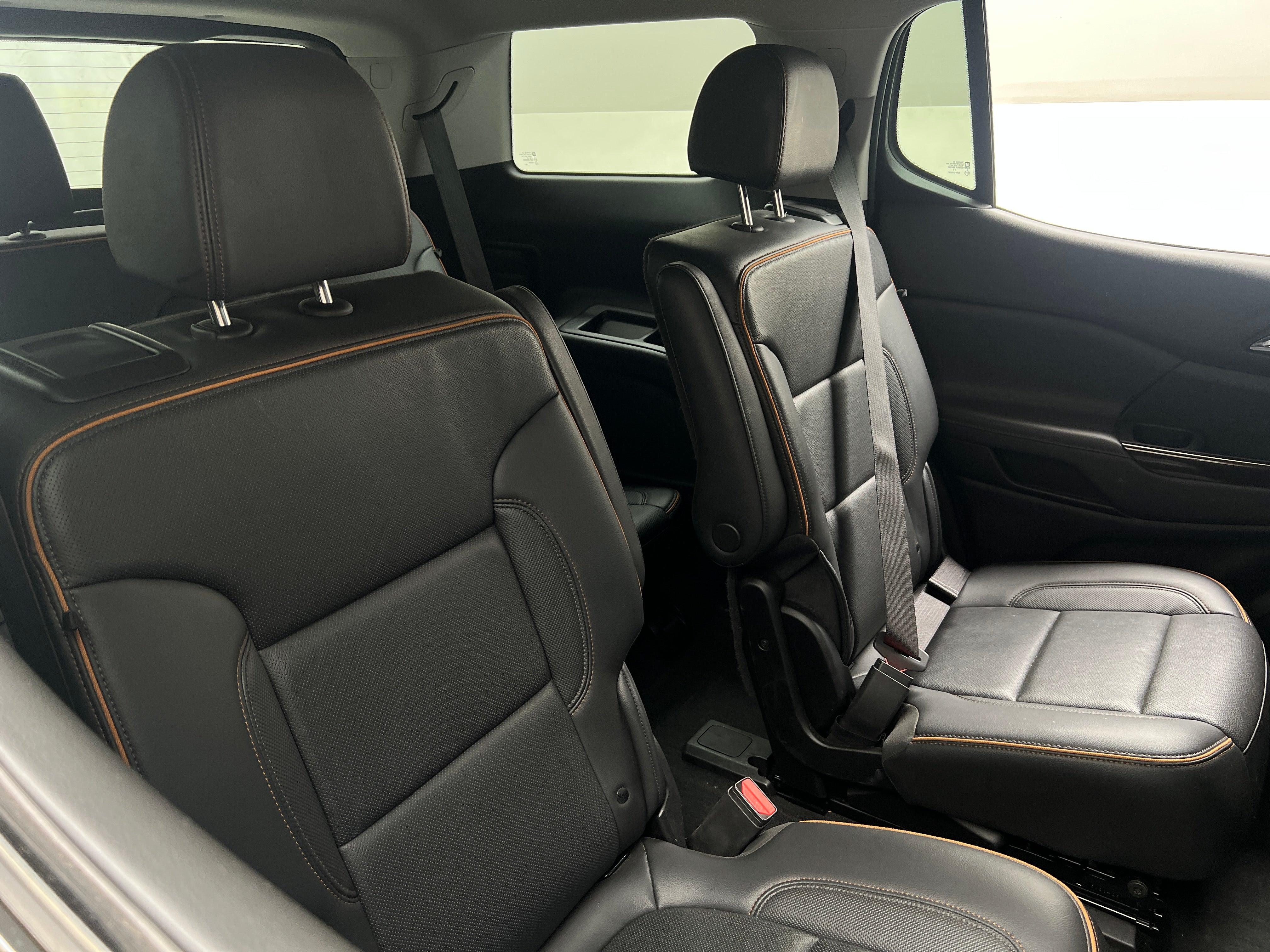 2023 GMC Acadia AT4 5