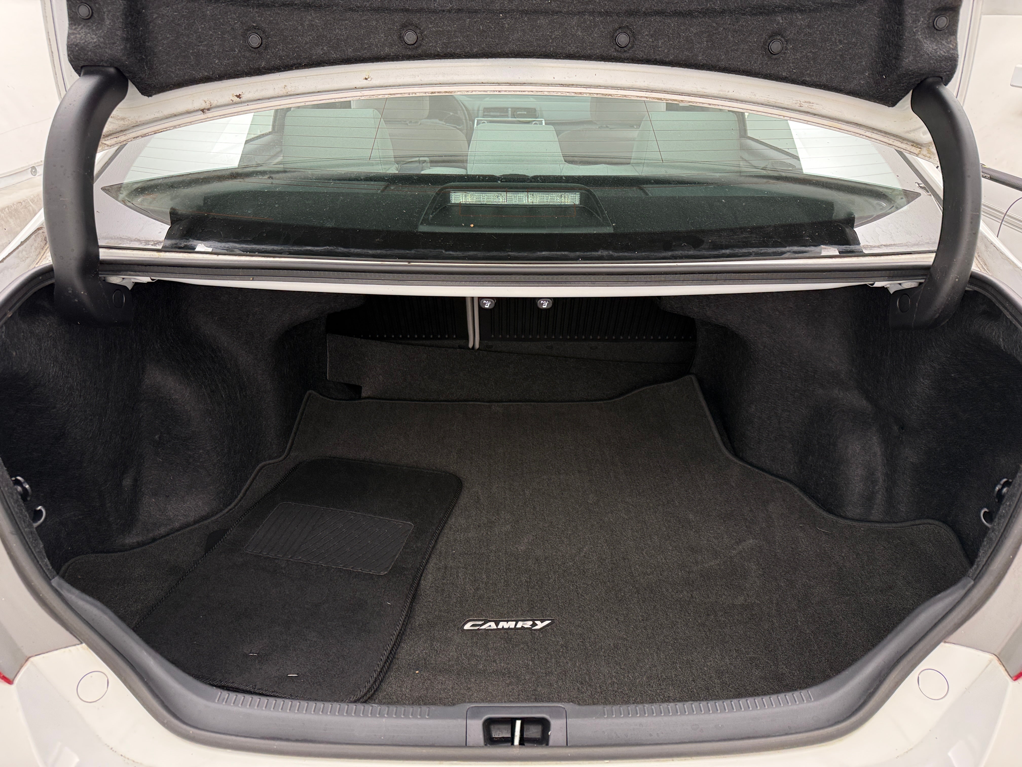 2016 Toyota Camry LE 7