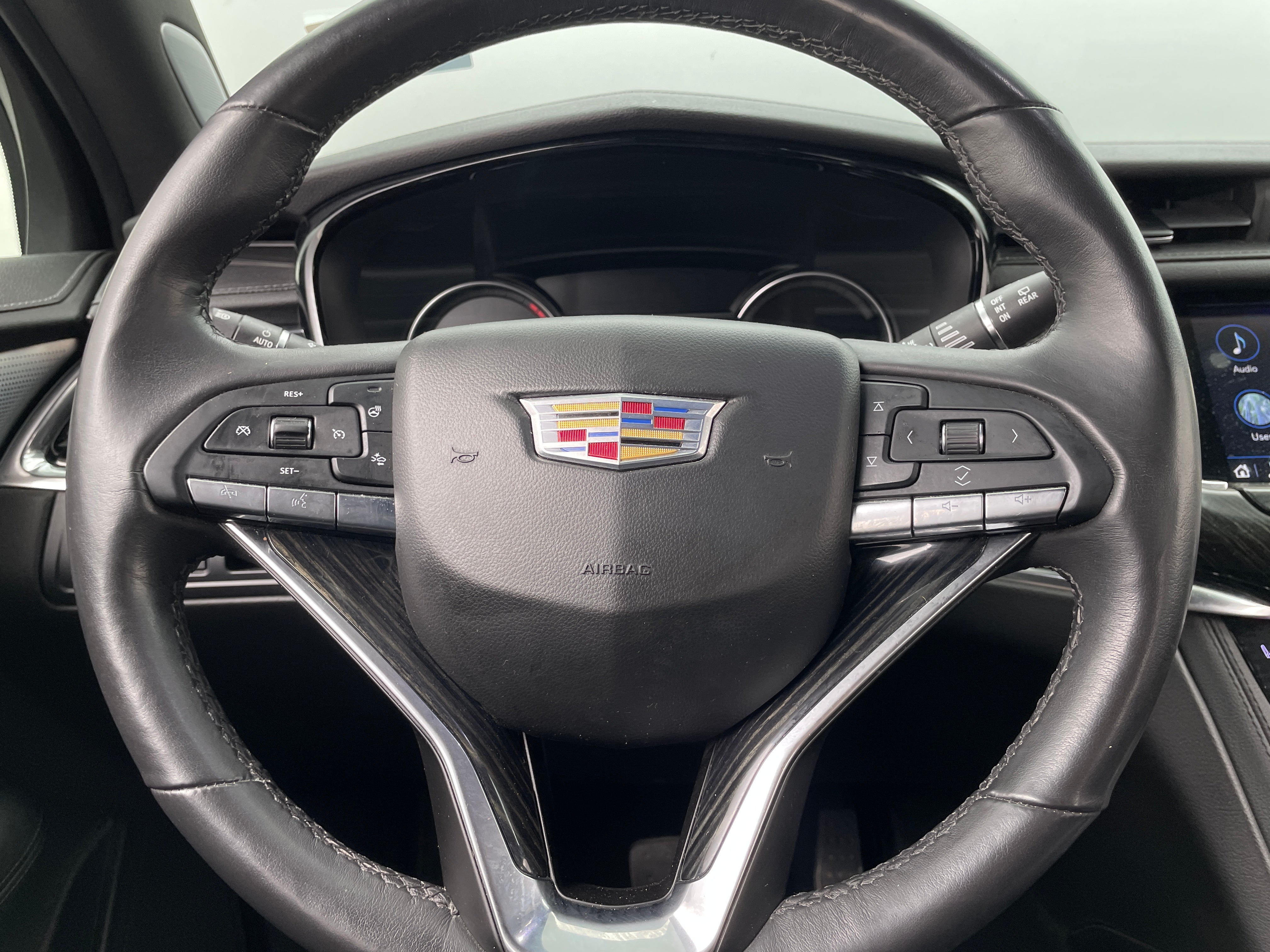 2020 Cadillac XT6 Premium Luxury 4