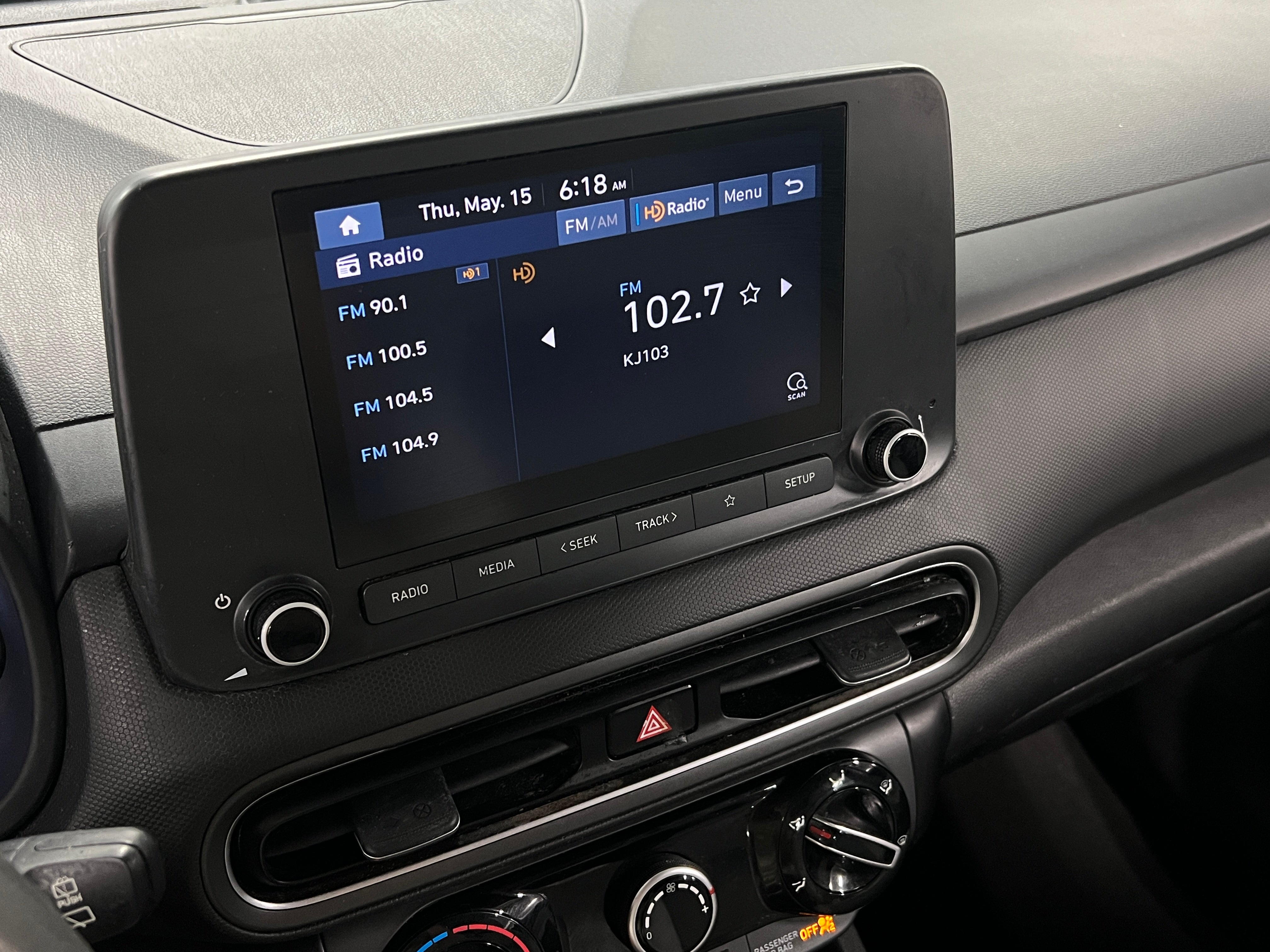 2022 Hyundai Kona SE 4