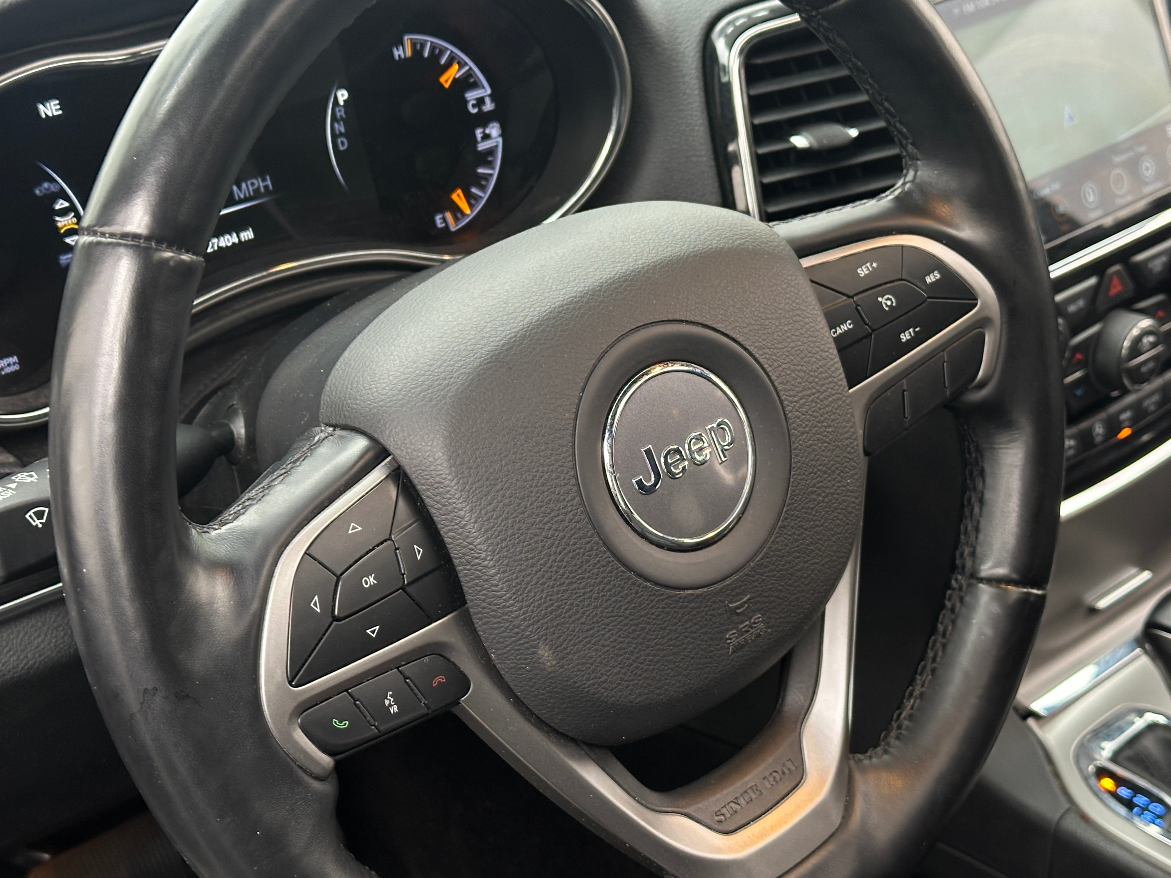 2022 Jeep Grand Cherokee Limited Edition 4