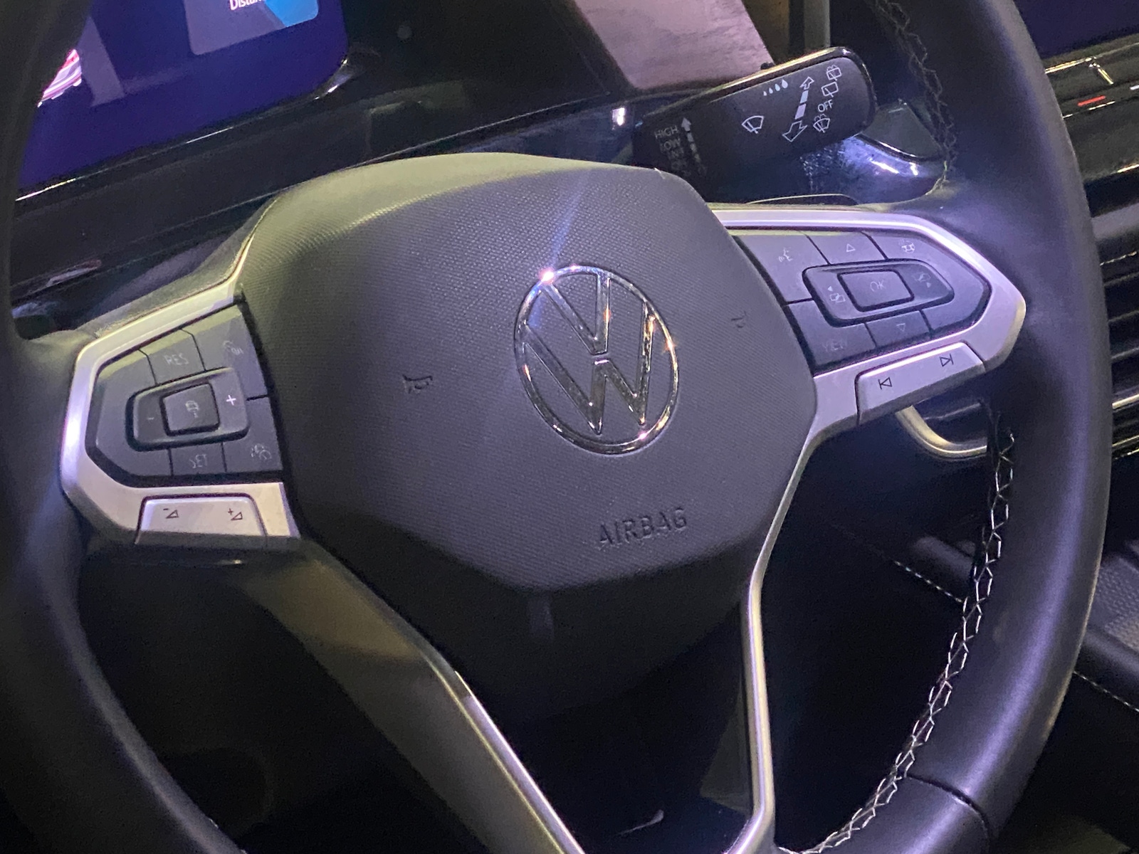 Thumbnail: 2024 Volkswagen Atlas - 4