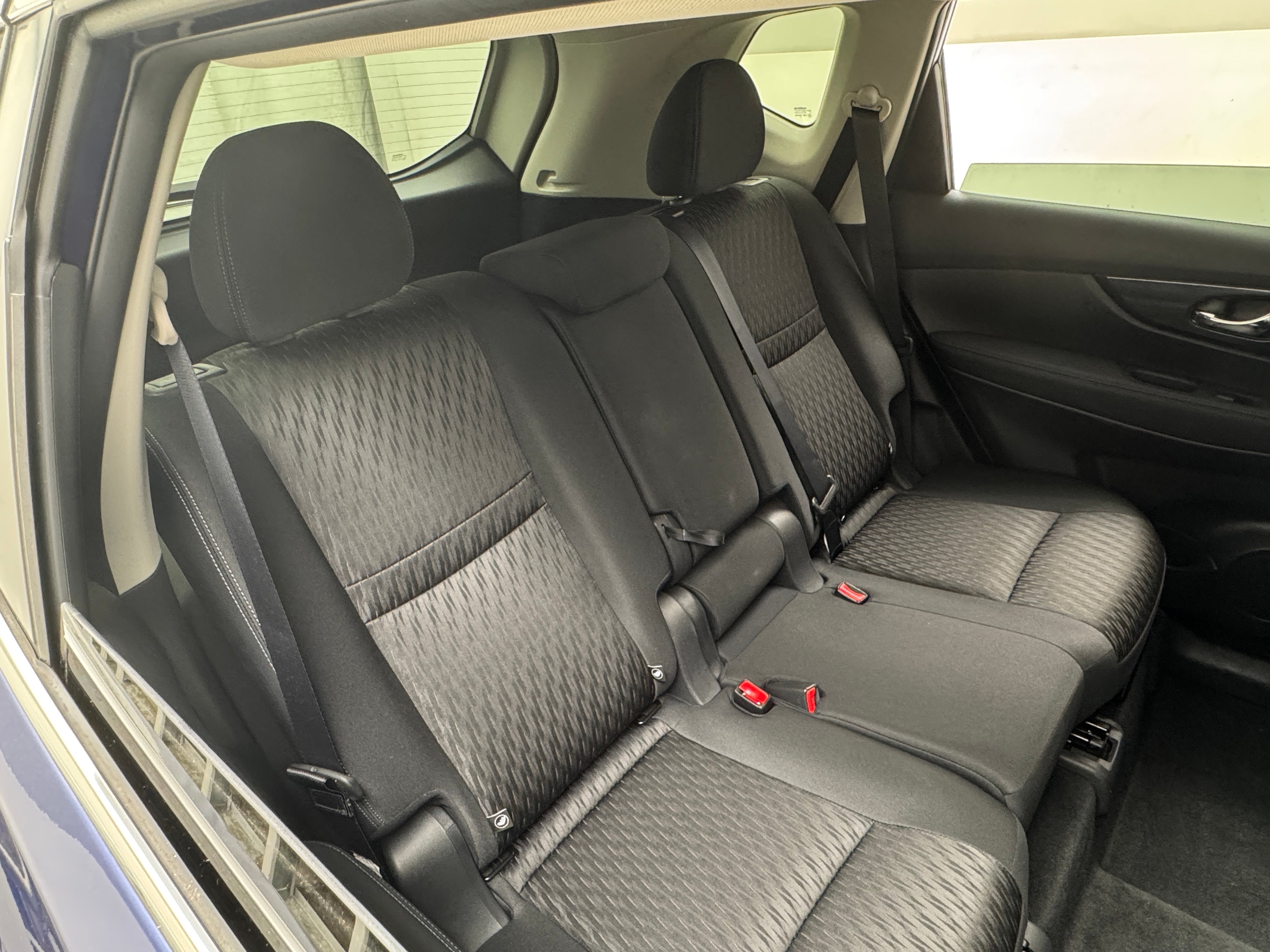 2019 Nissan Rogue SV 6
