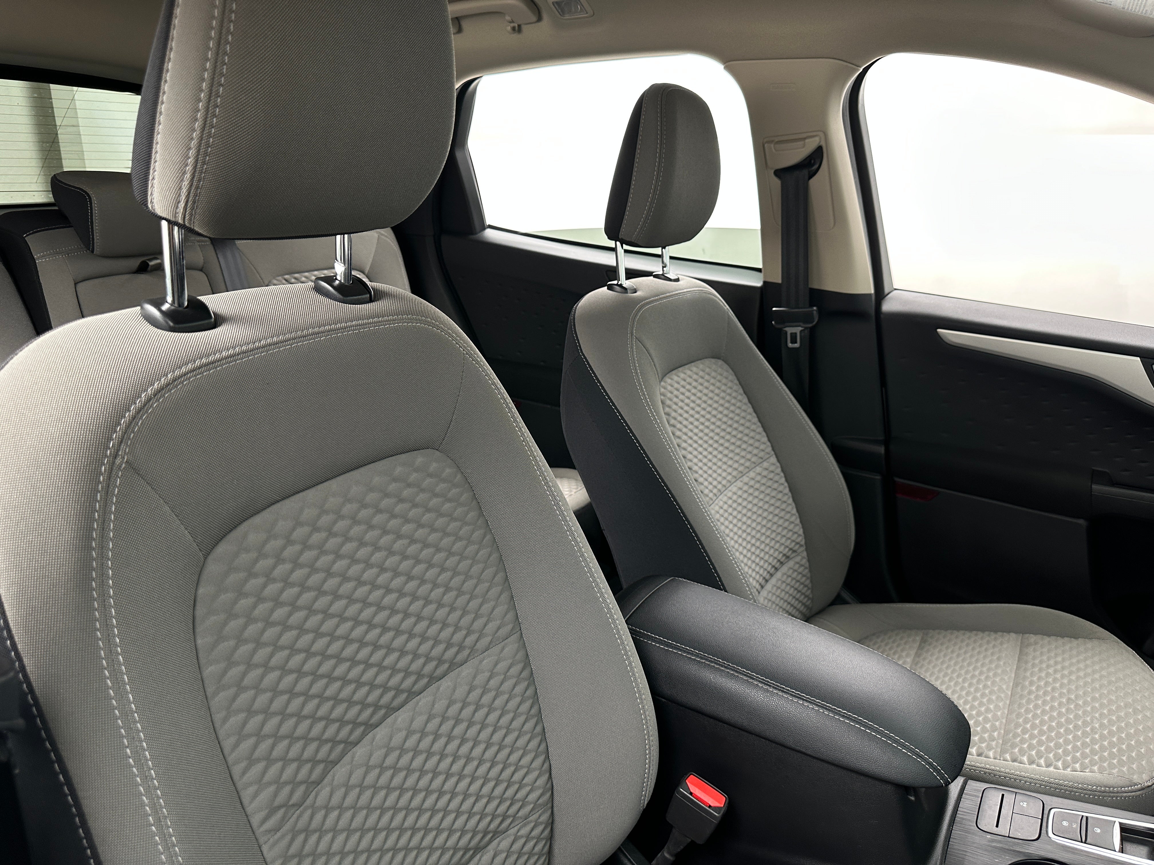 2020 Ford Escape SE 2