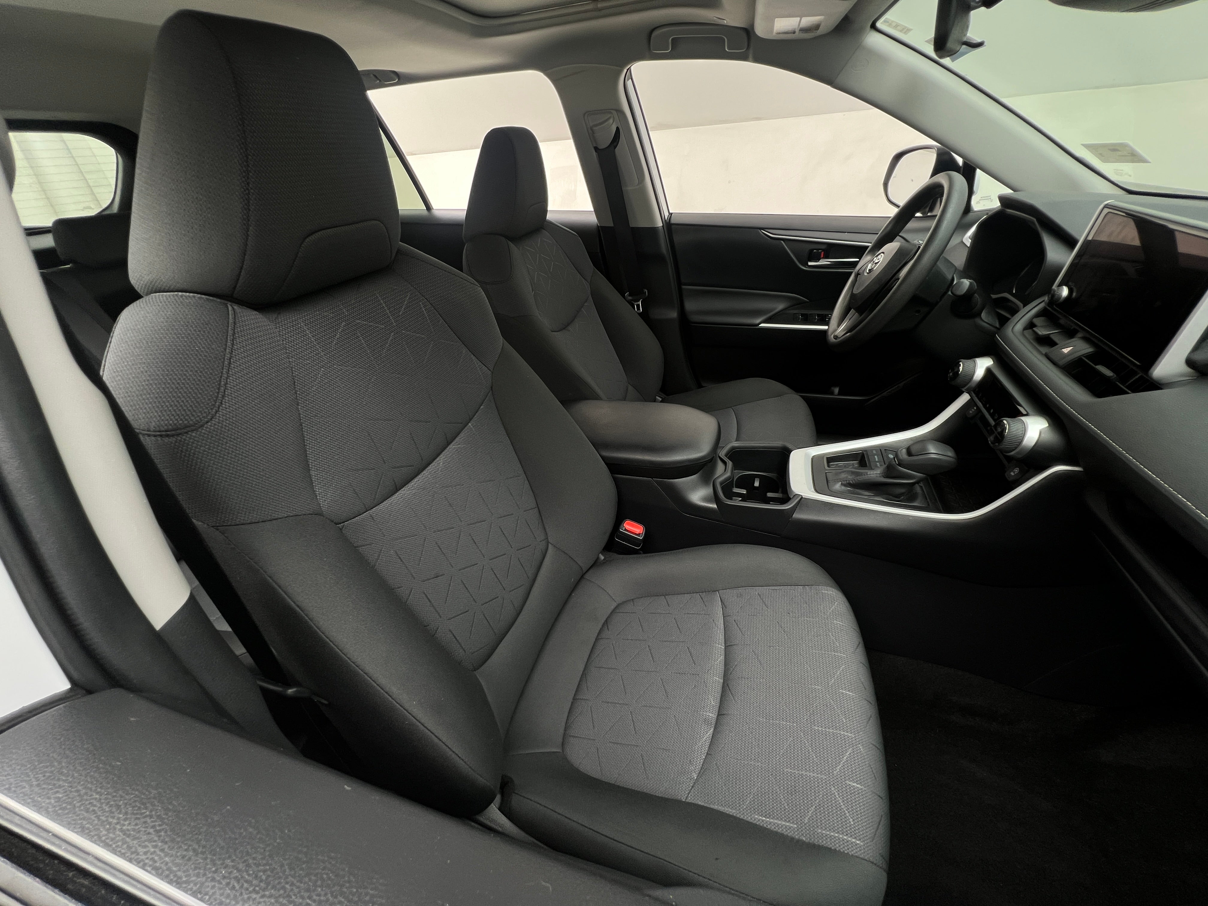 2024 Toyota RAV4 XLE 2