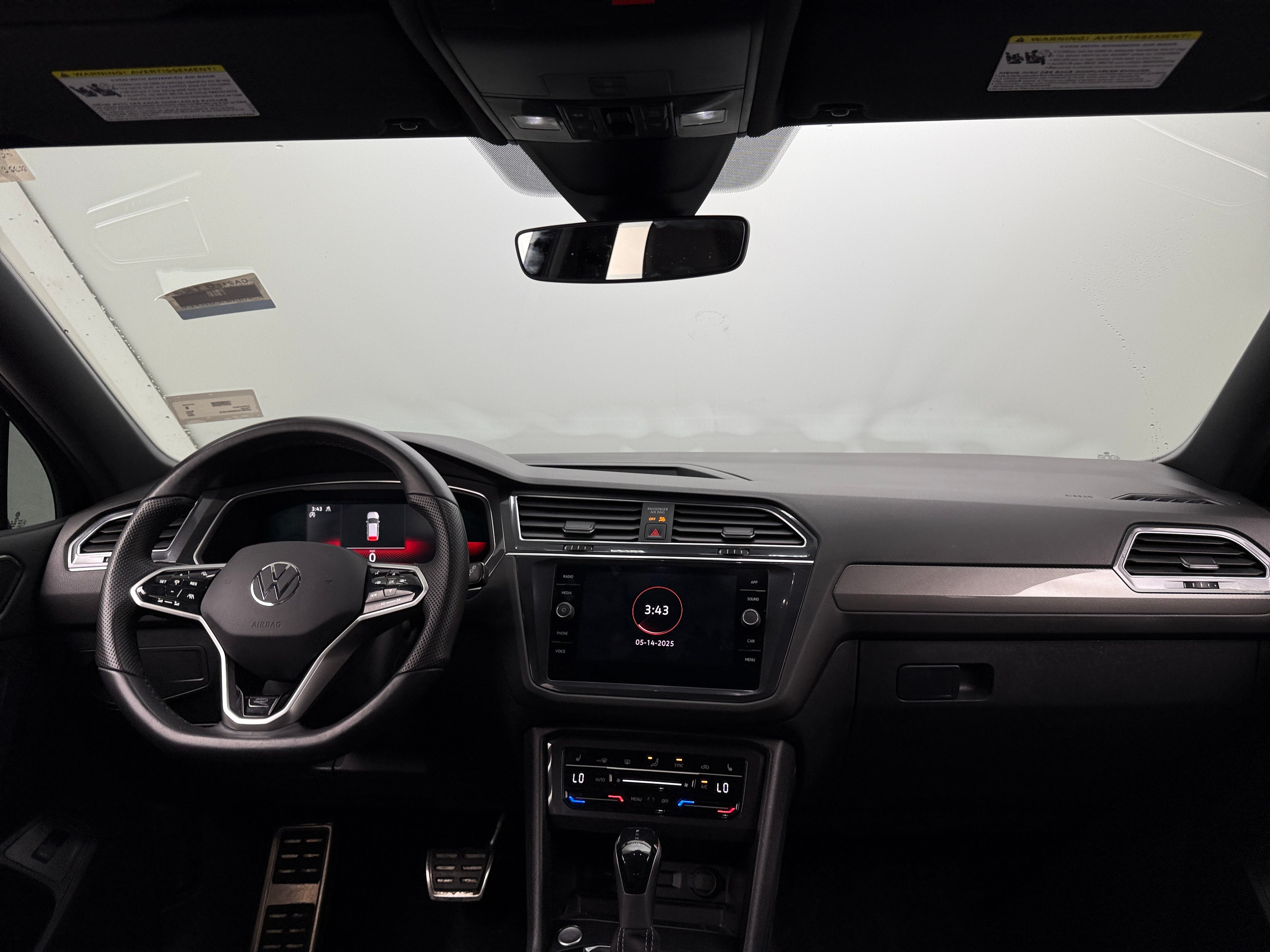 2022 Volkswagen Tiguan SE R-Line Black 2