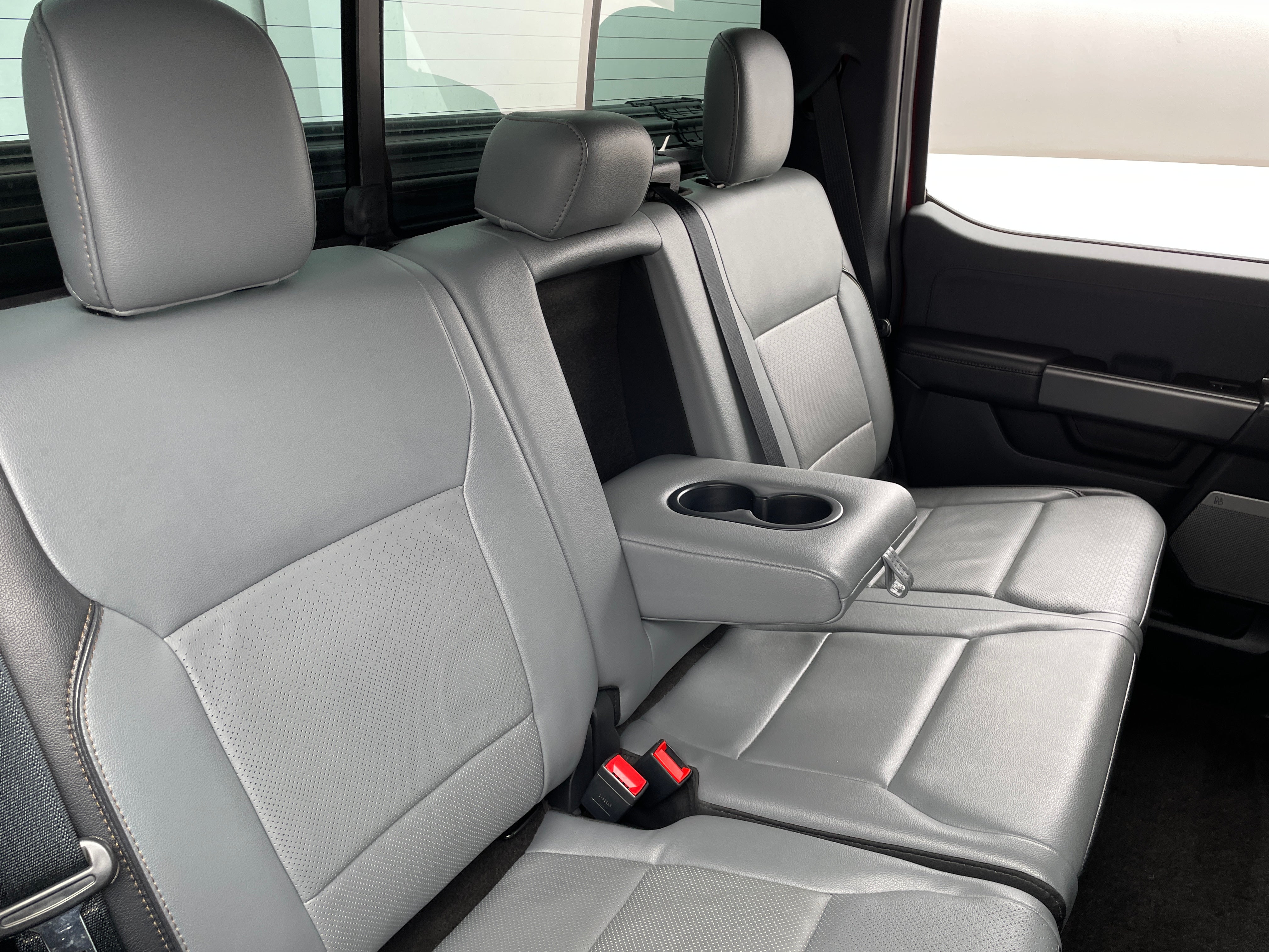 2022 Ford F-150 Lightning Lariat 5
