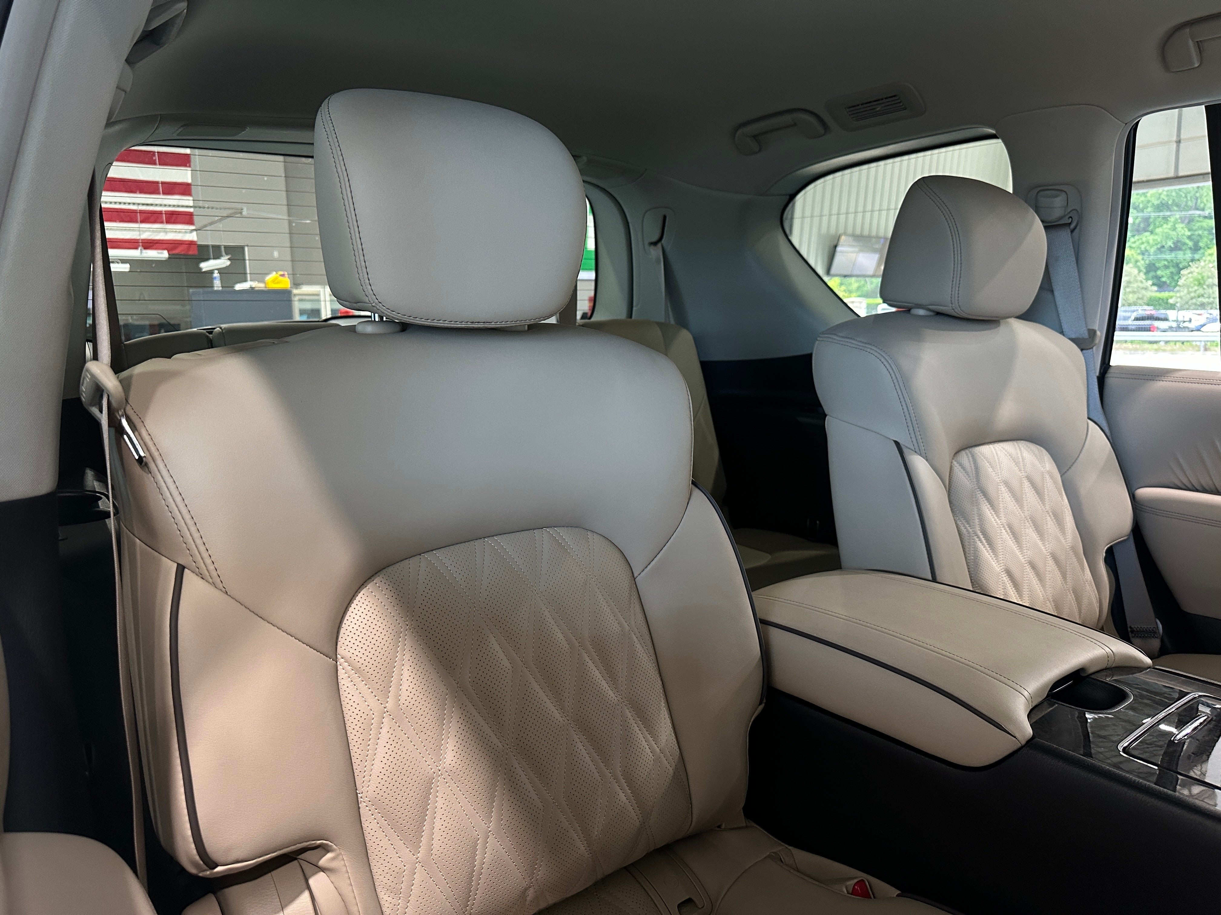 2024 Nissan Armada Platinum Edition 5
