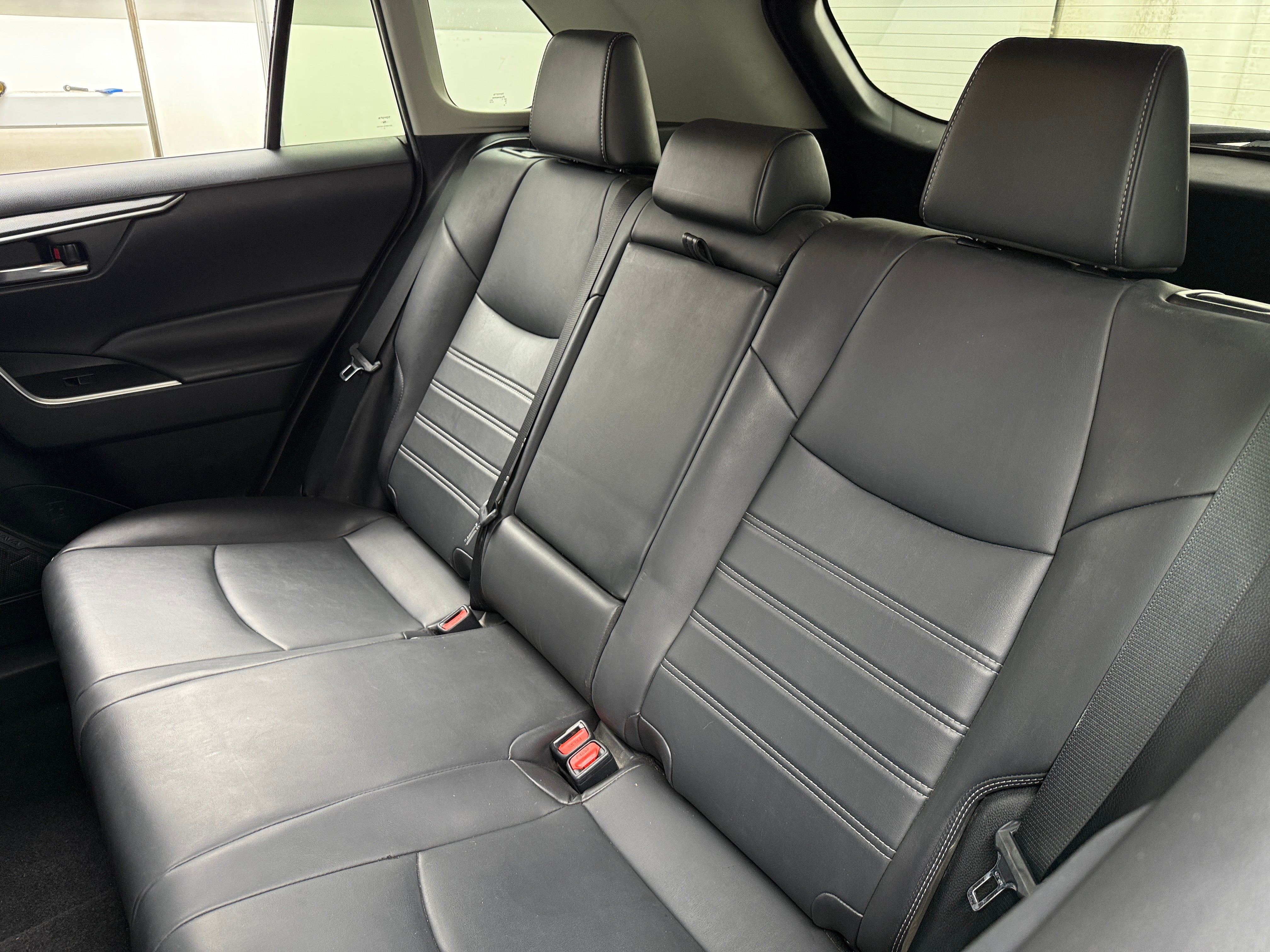 2020 Toyota RAV4 XLE Premium 5