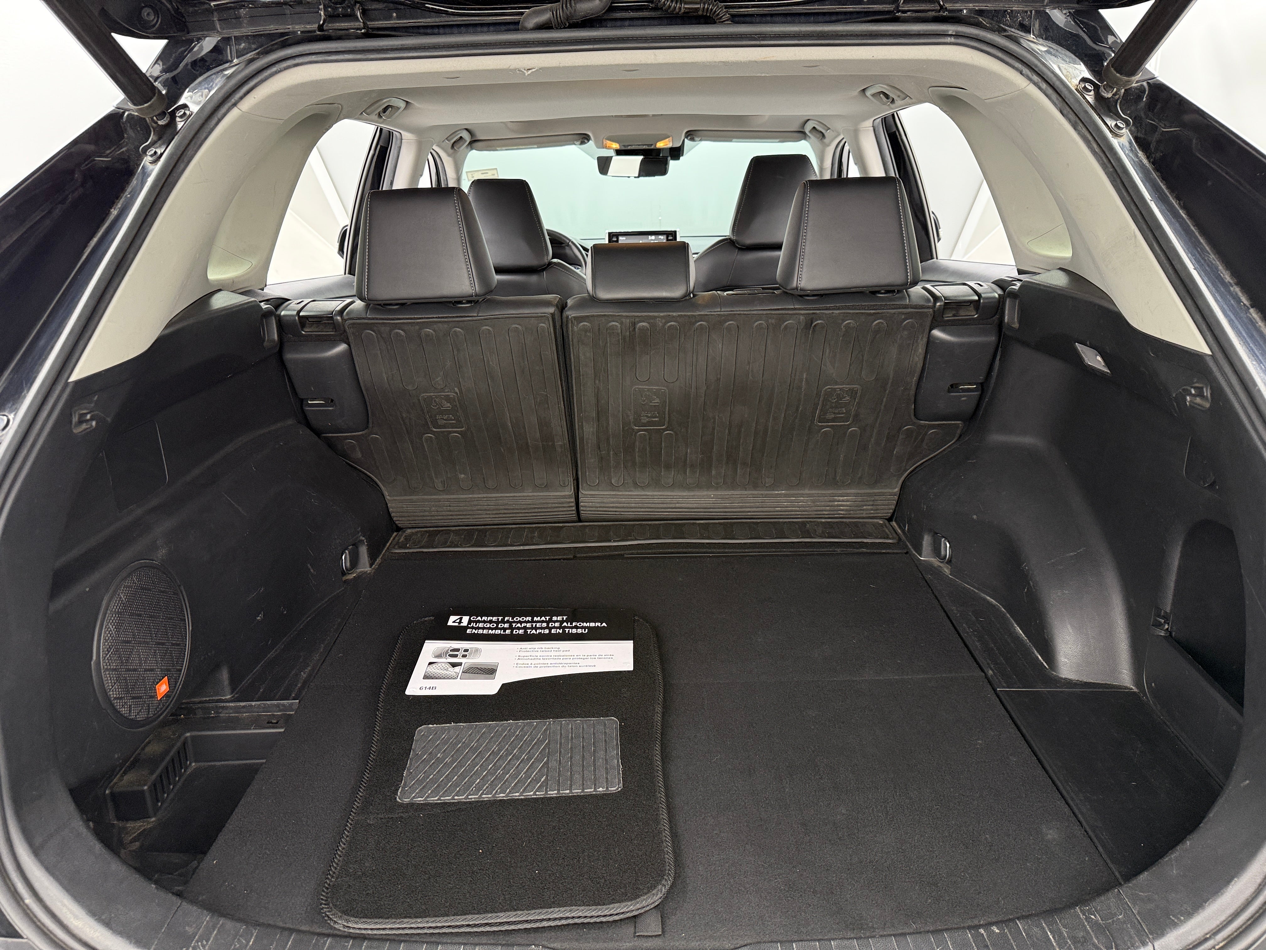 2020 Toyota RAV4 XLE Premium 6