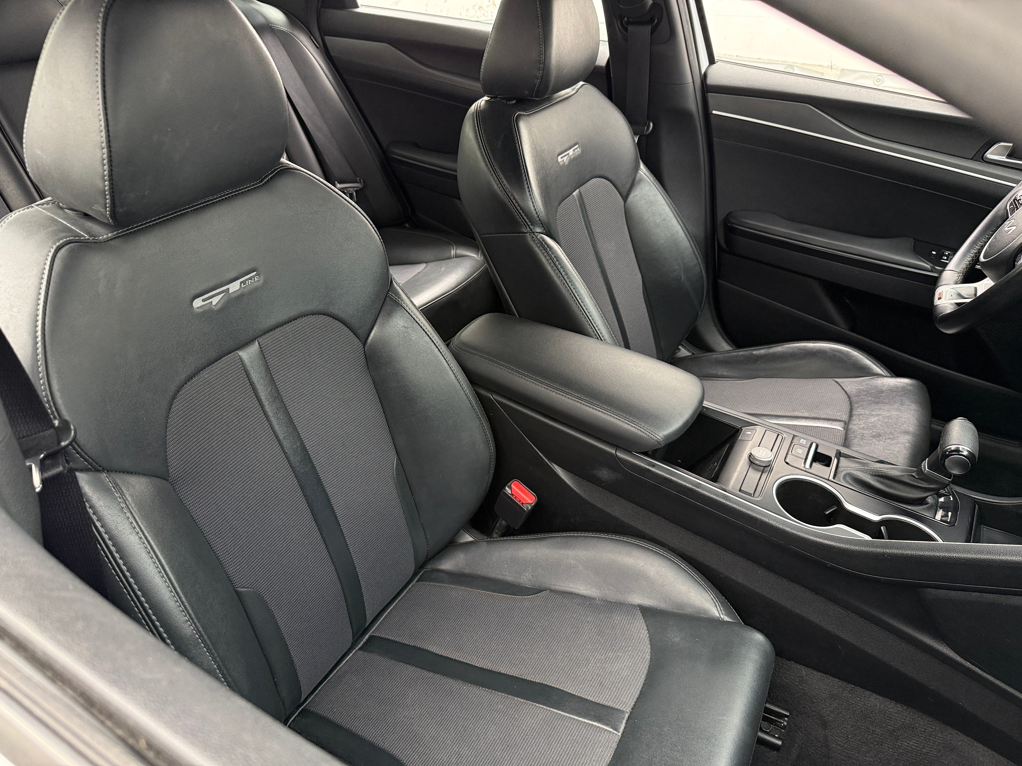 2022 Kia K5 GT-Line 2