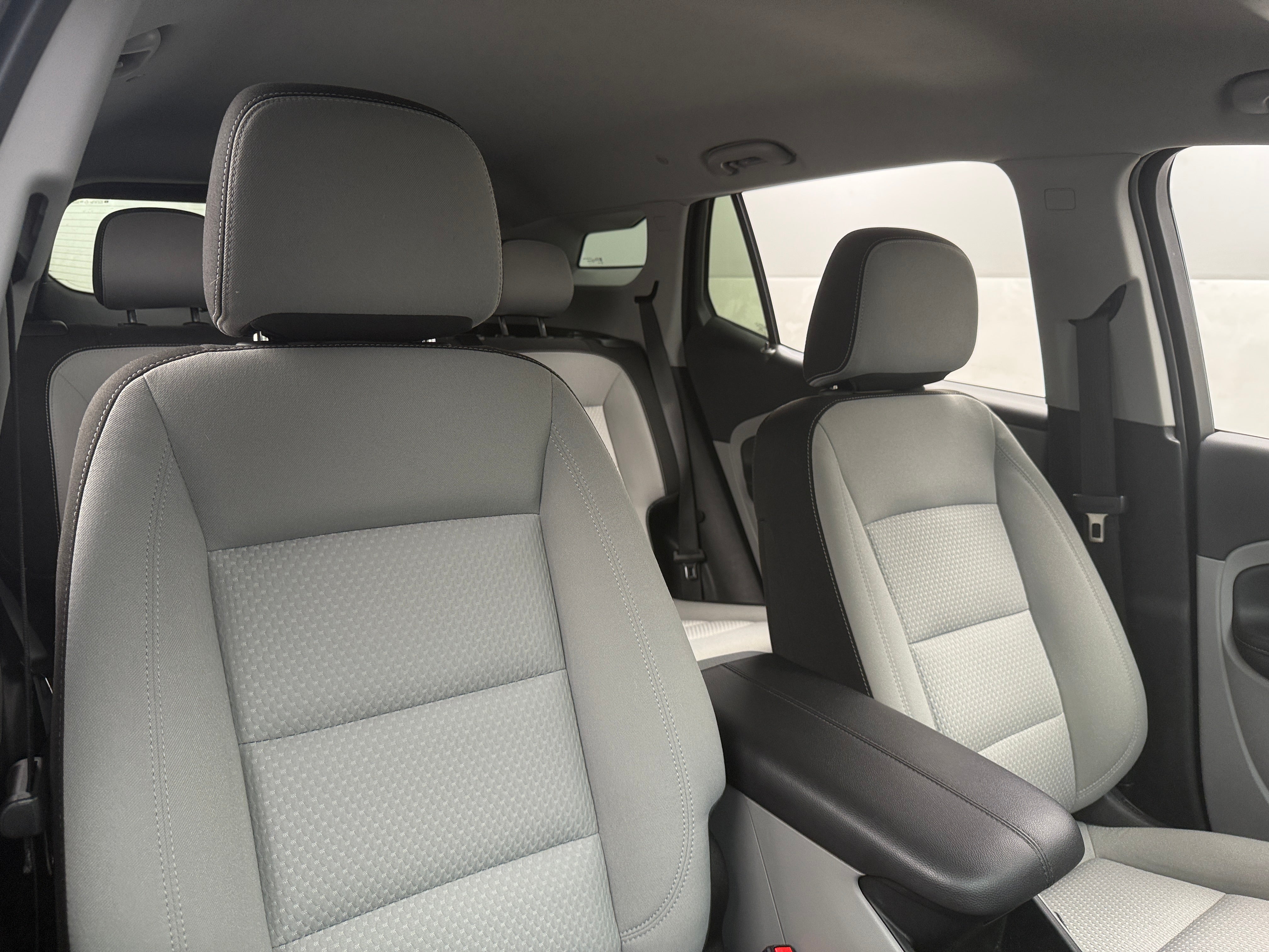 2023 GMC Terrain SLE 2