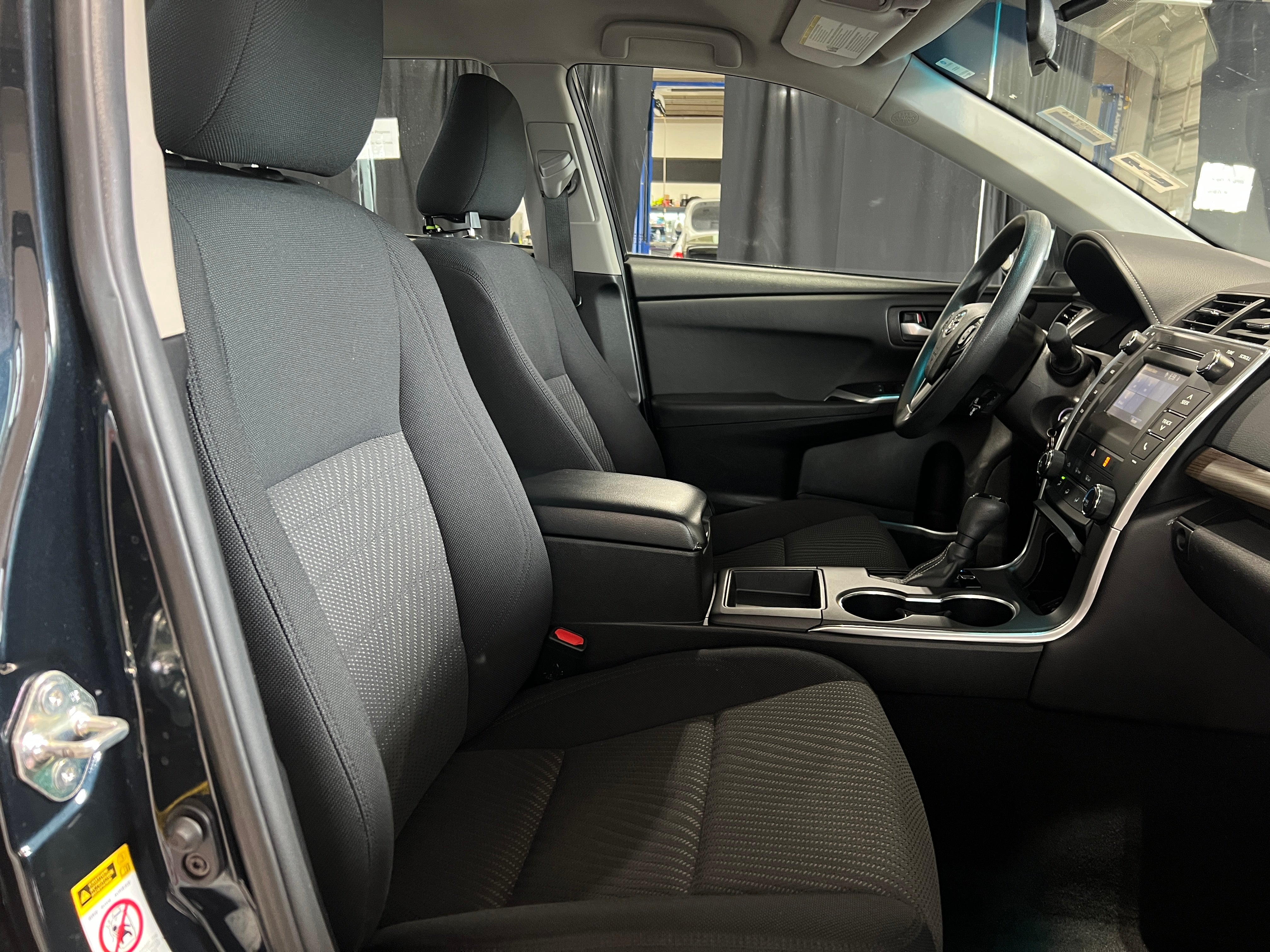 2015 Toyota Camry LE 2