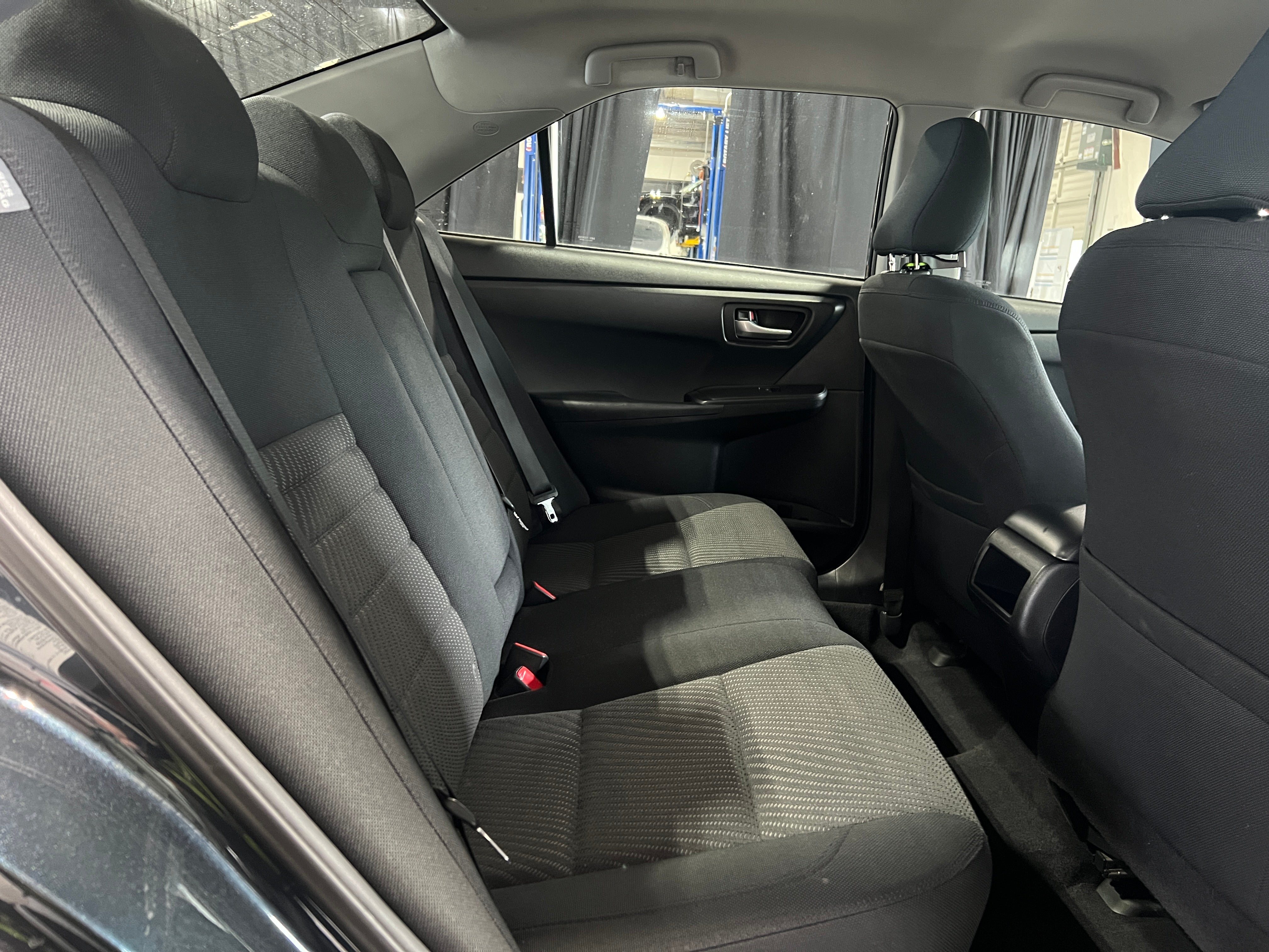 2015 Toyota Camry LE 6