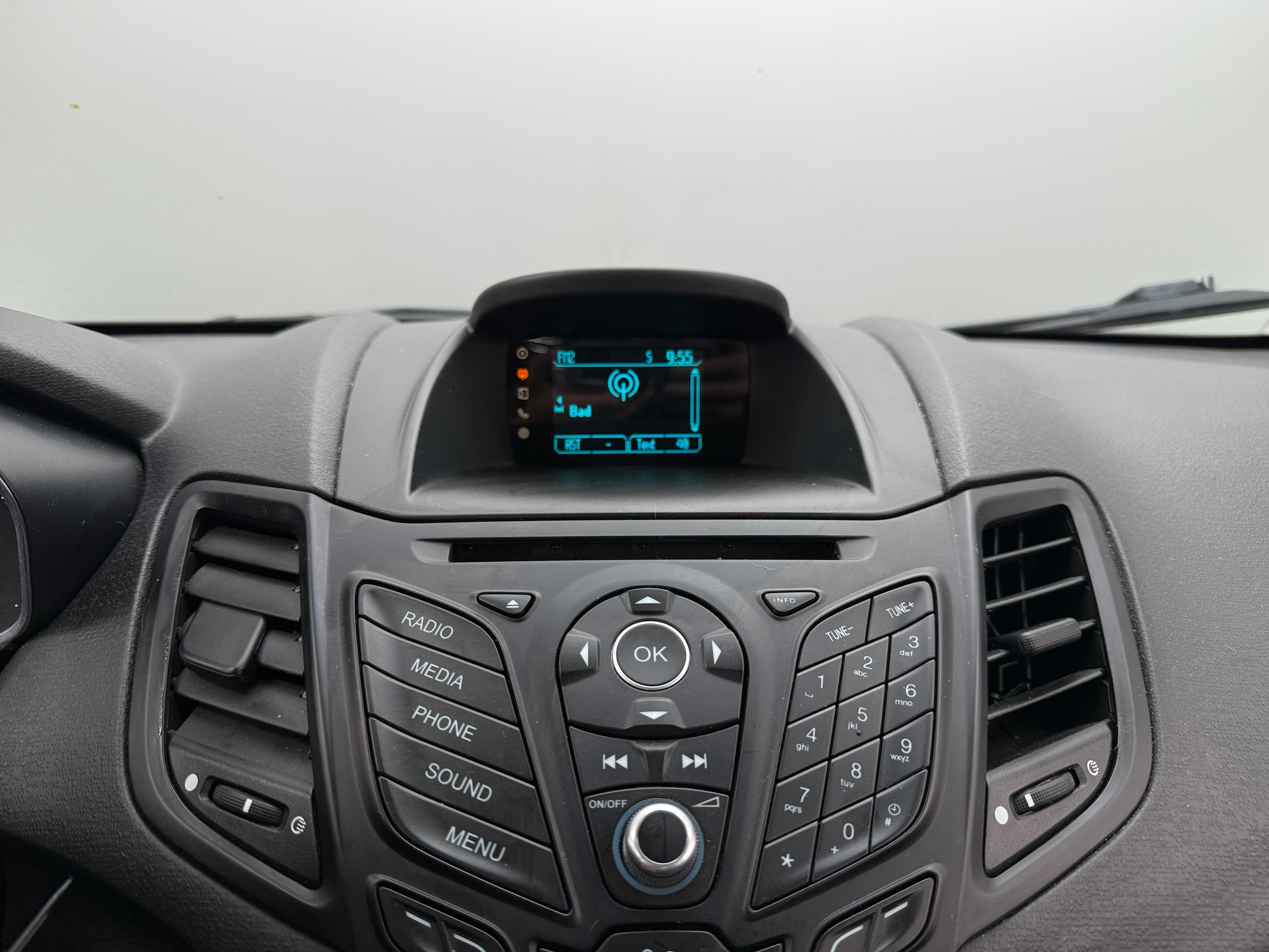 2016 Ford Fiesta SE 4