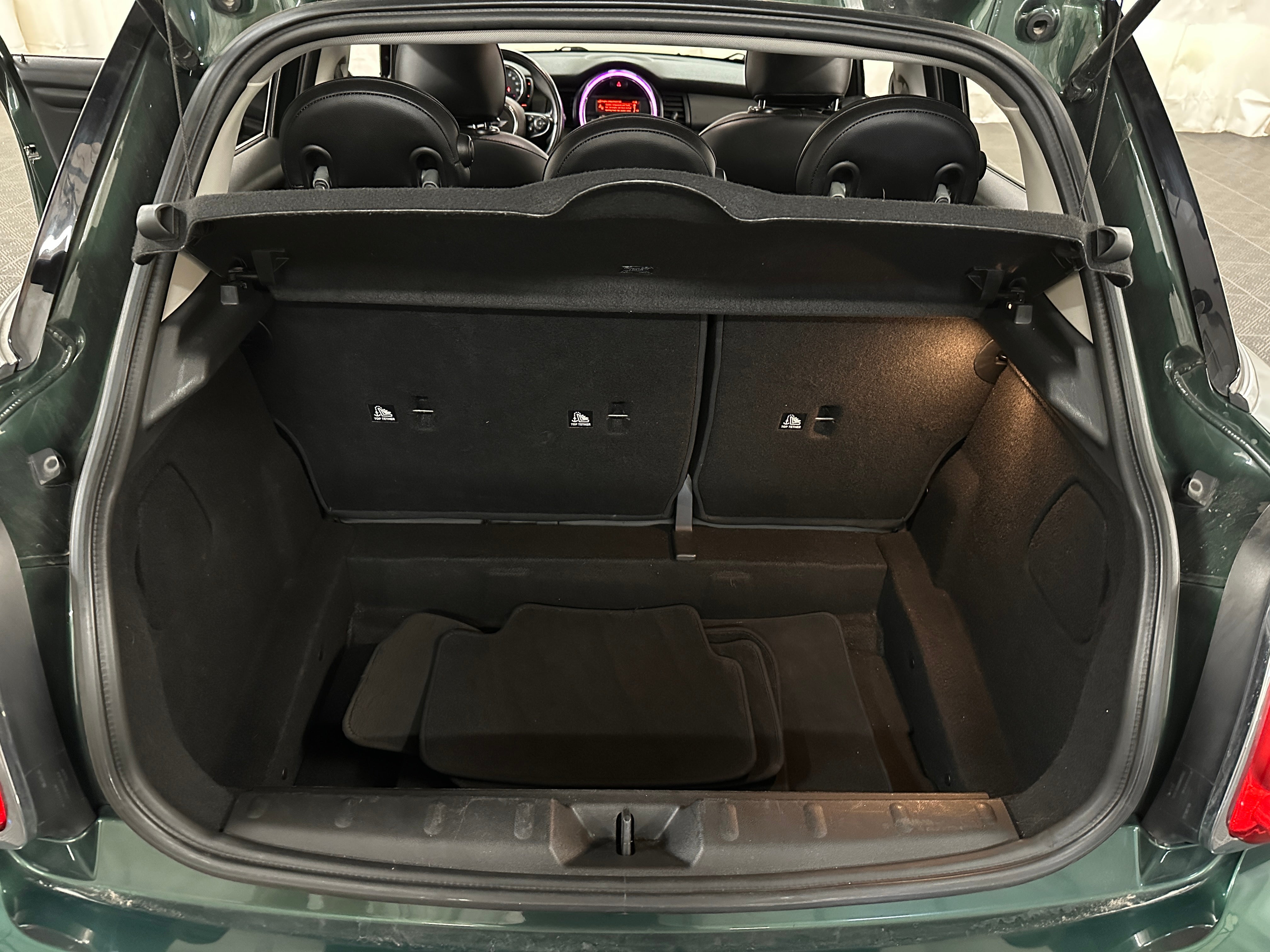 2016 MINI Cooper Hardtop 4 Door 6