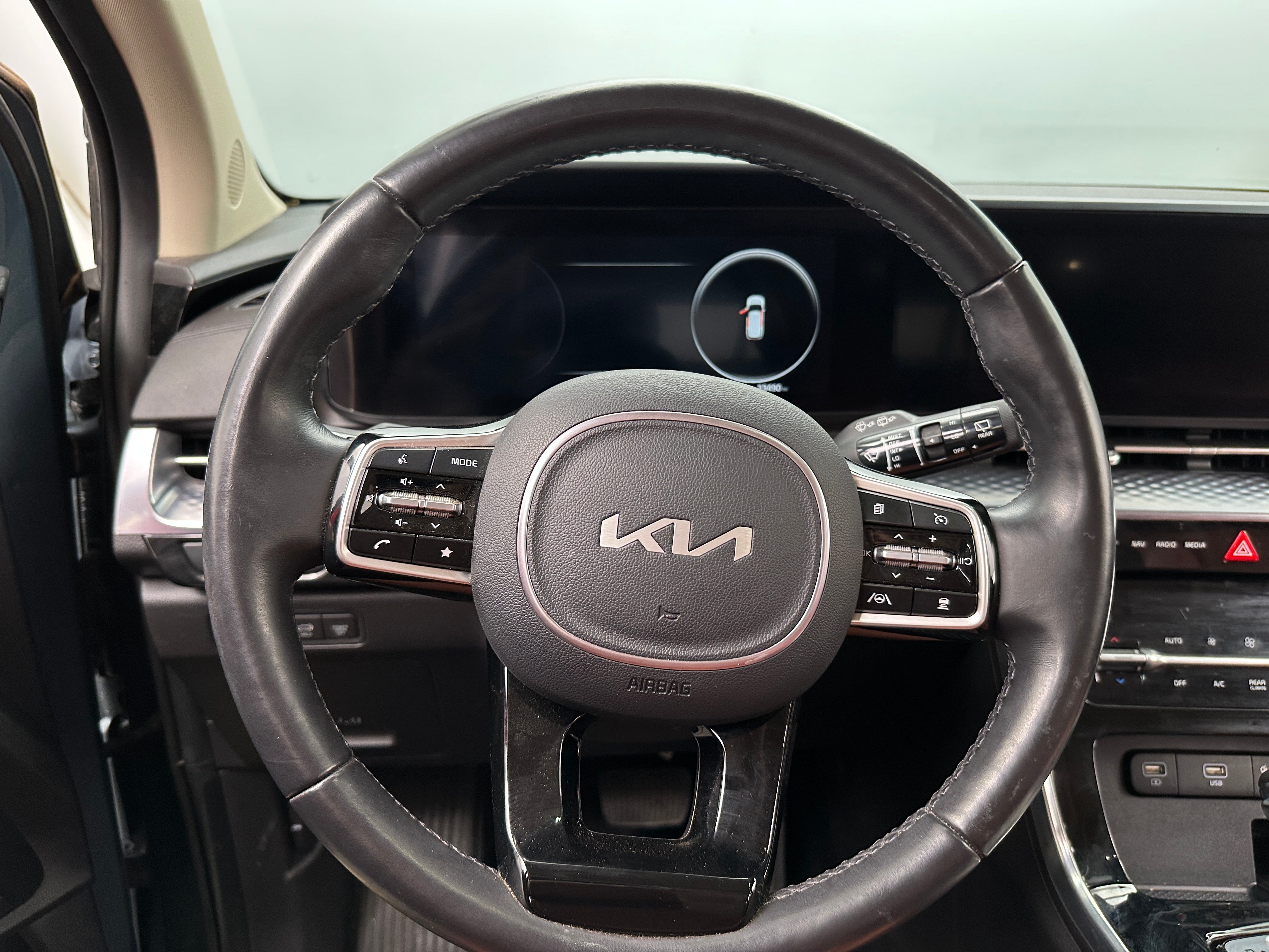2023 Kia Carnival SX Prestige 4
