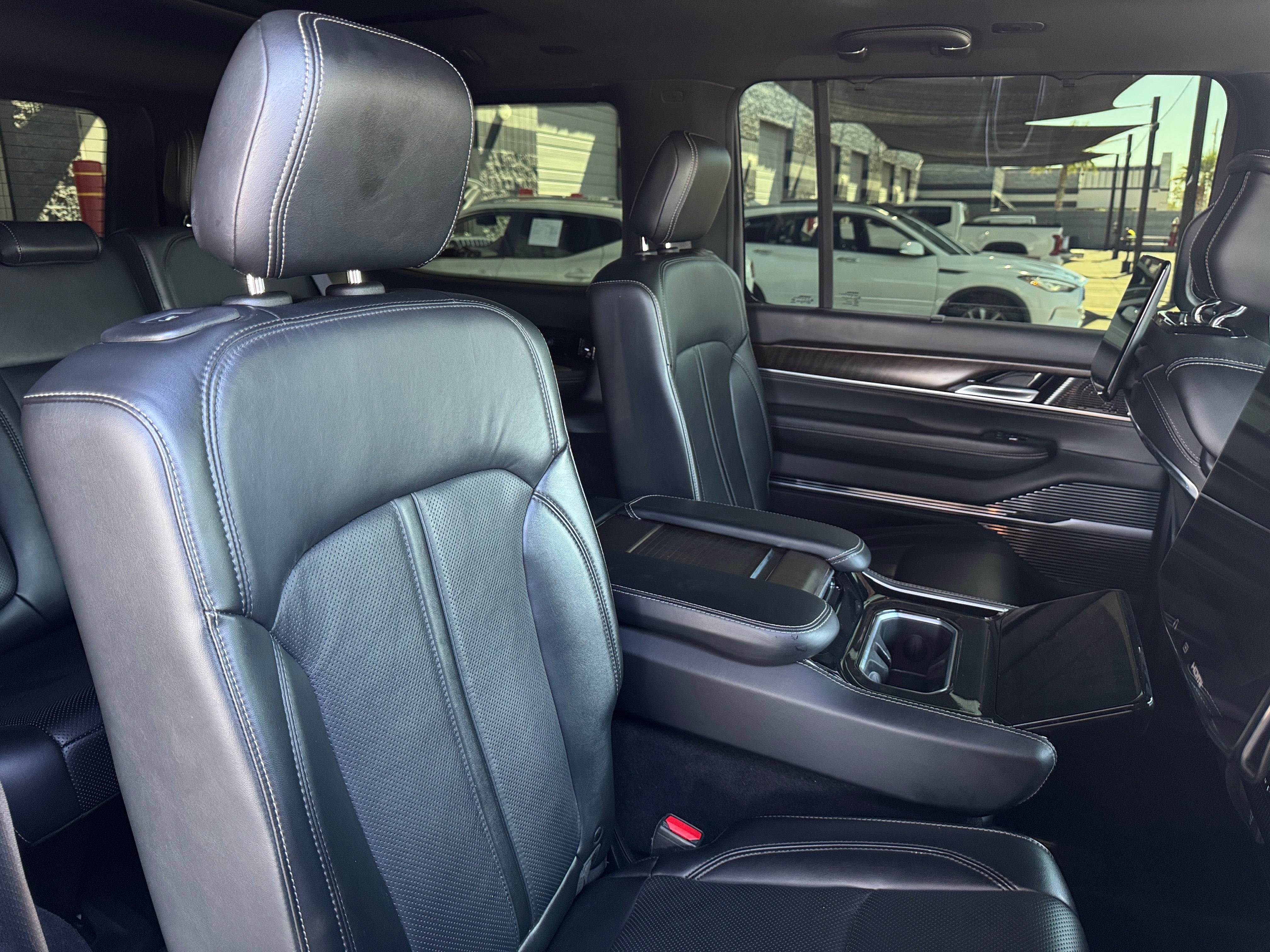 2022 Jeep Grand Wagoneer Series I 5